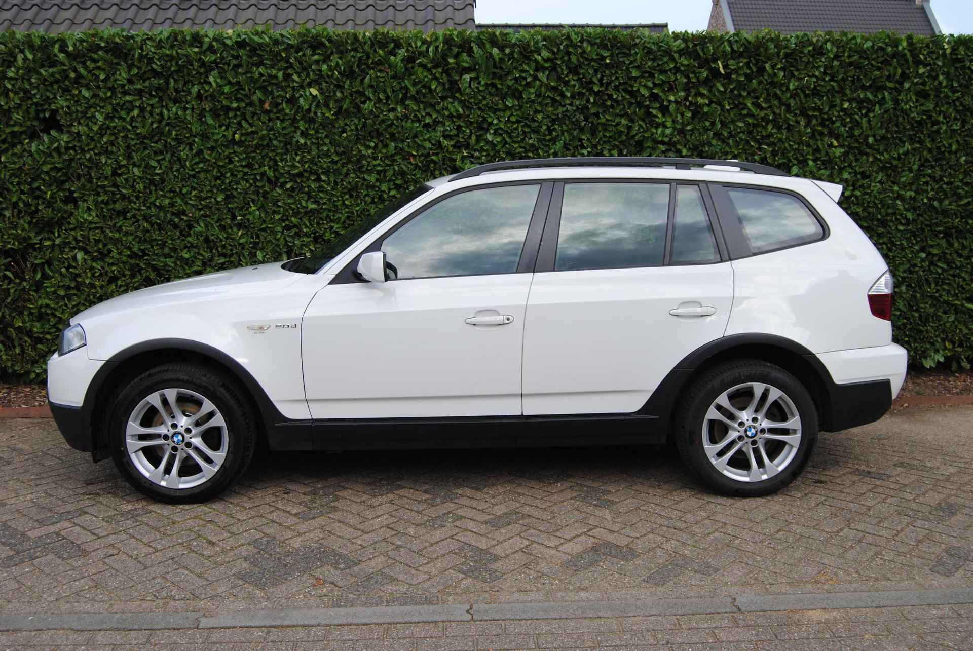 BMW X3 2.0d Youngtimer, automaat, Trekhaak, NWE Distributie, Compleet rijklaar - 4/35