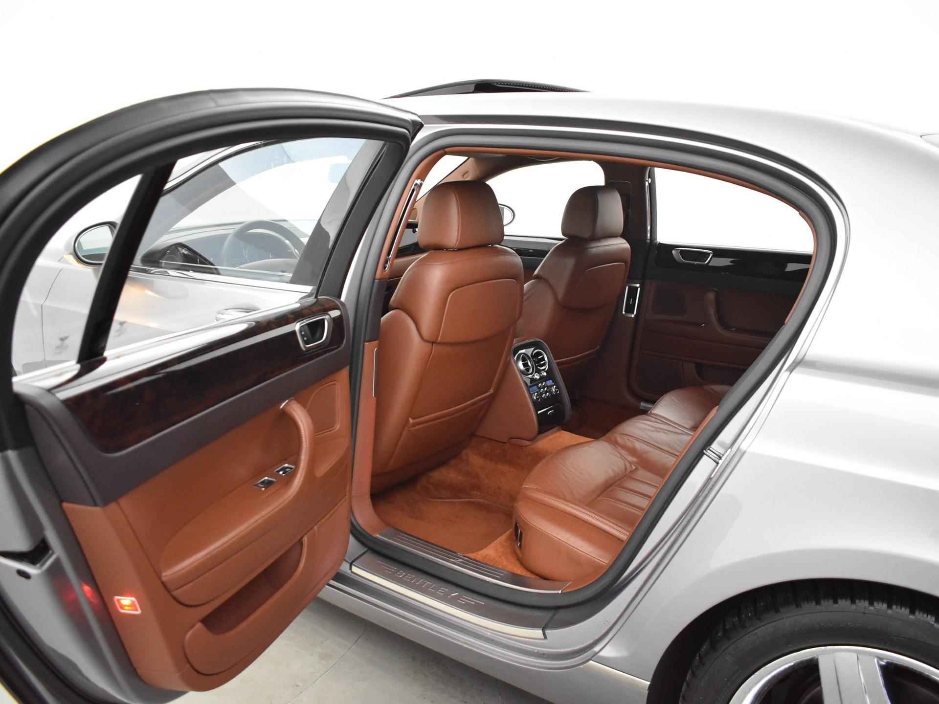 Bentley Continental Flying Spur 6.0 W12 560 PK + SCHUIFDAK / MASSAGE / SMARTPHONE INTERFACE - 20/53