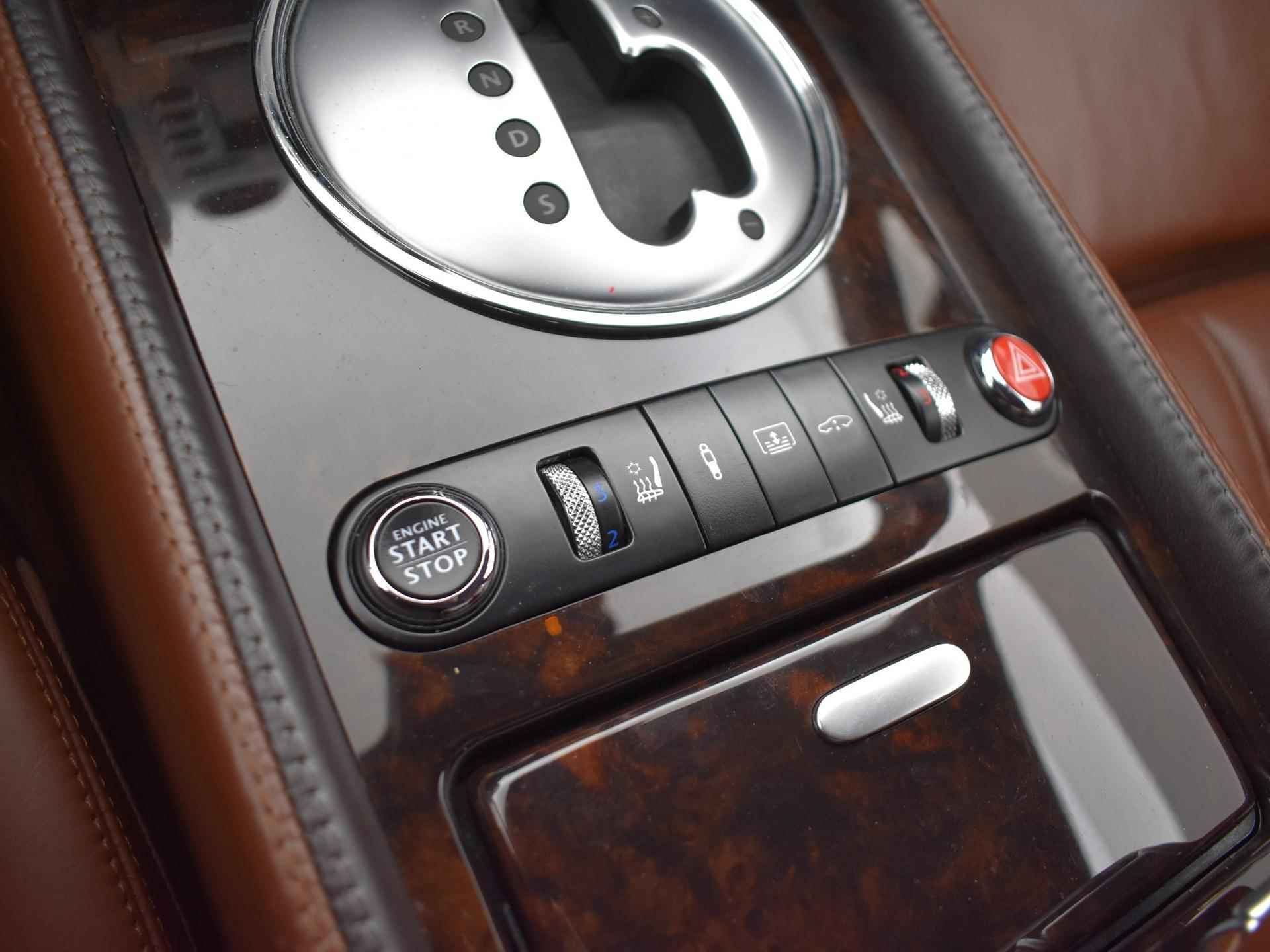 Bentley Continental Flying Spur 6.0 W12 560 PK + SCHUIFDAK / MASSAGE / SMARTPHONE INTERFACE - 29/53