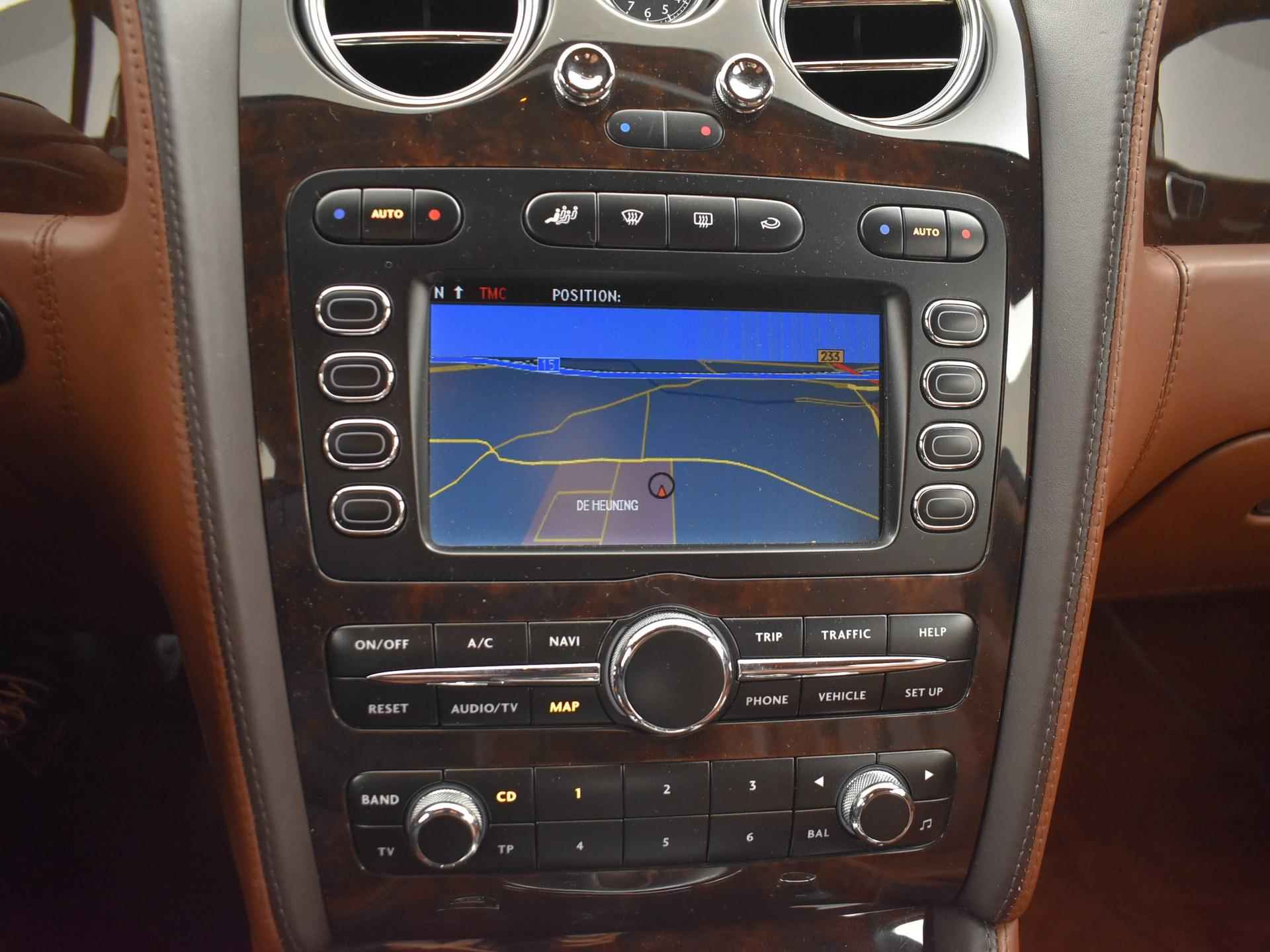 Bentley Continental Flying Spur 6.0 W12 560 PK + SCHUIFDAK / MASSAGE / SMARTPHONE INTERFACE - 30/53