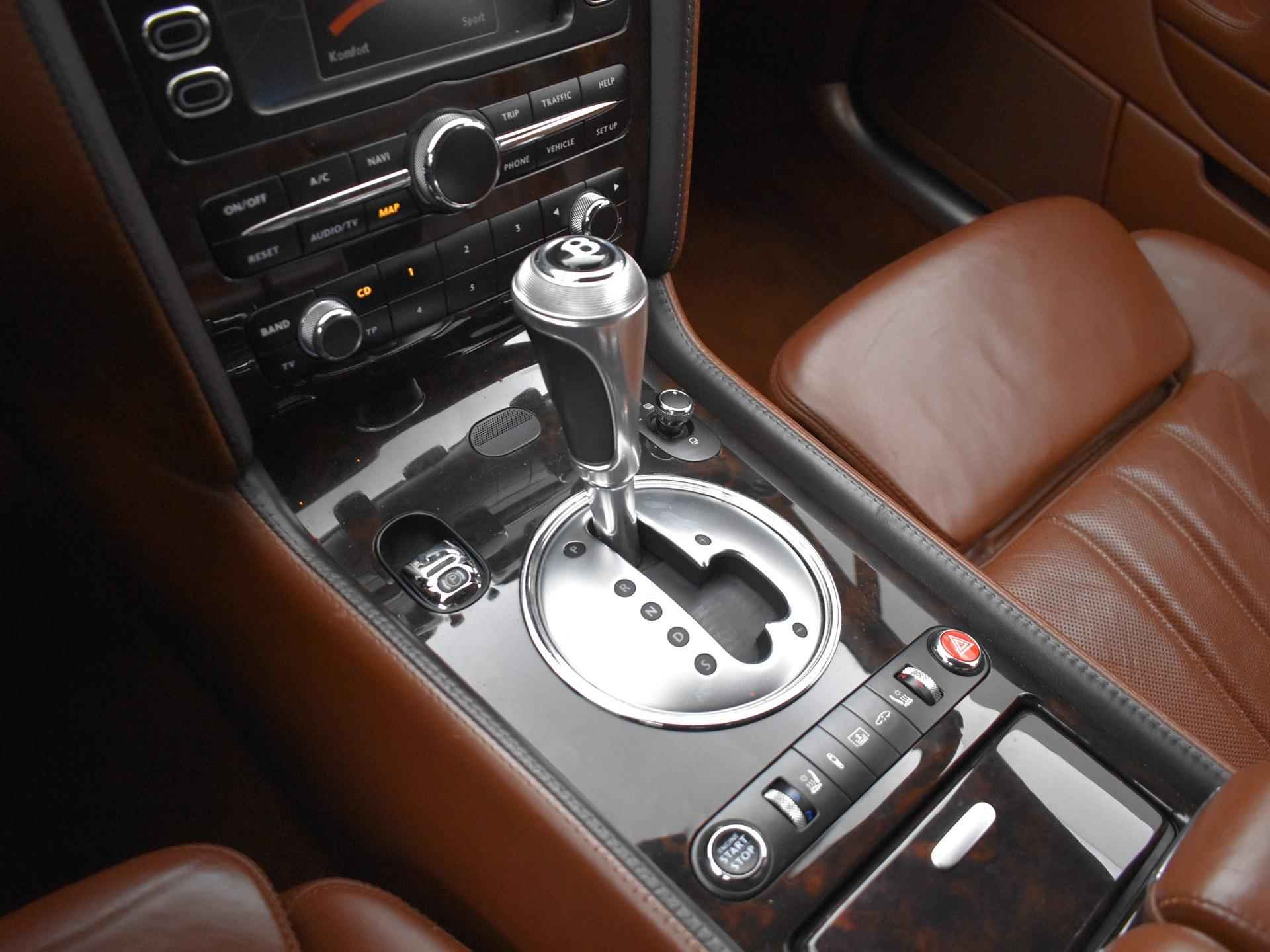 Bentley Continental Flying Spur 6.0 W12 560 PK + SCHUIFDAK / MASSAGE / SMARTPHONE INTERFACE - 37/53