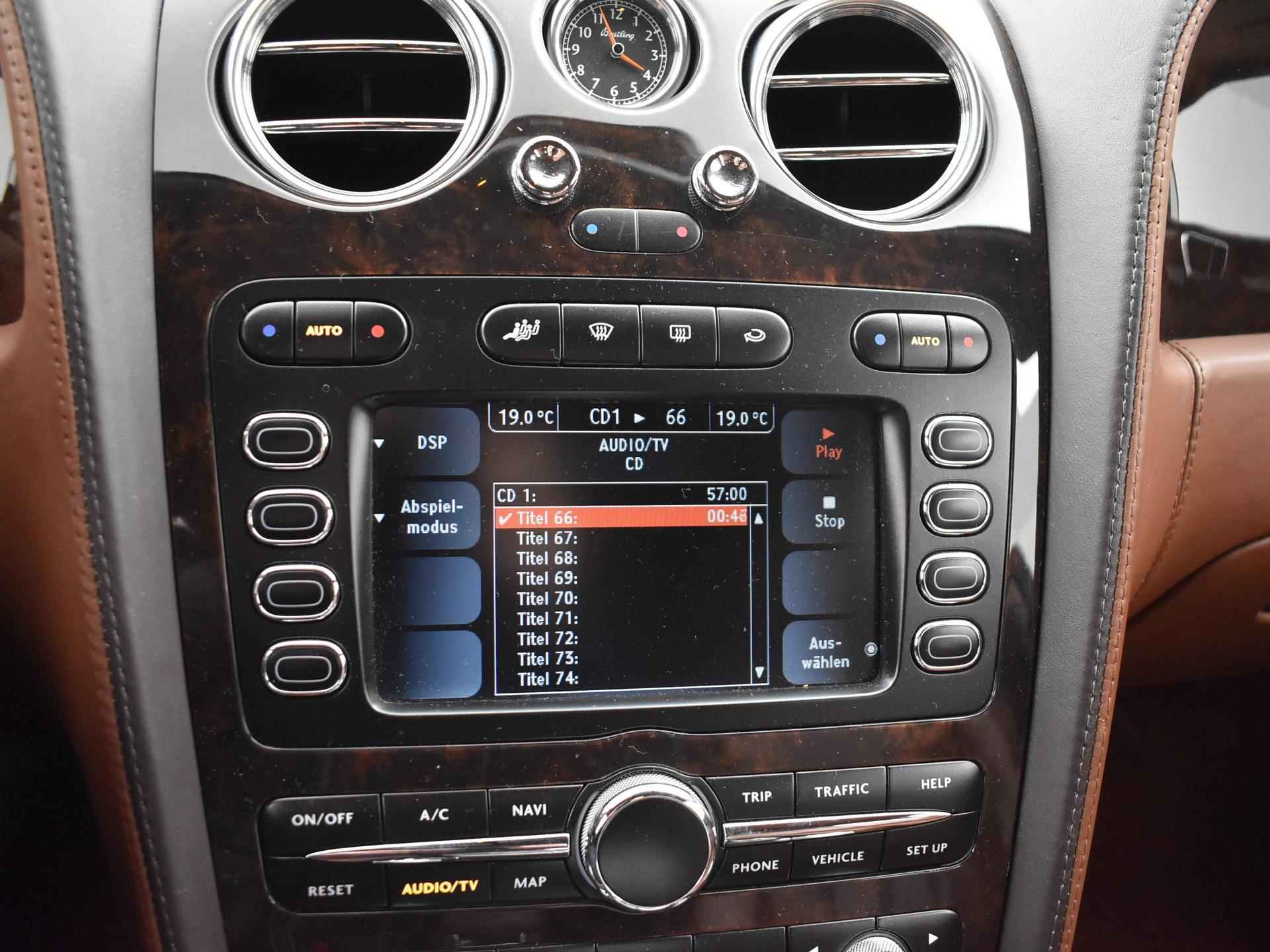 Bentley Continental Flying Spur 6.0 W12 560 PK + SCHUIFDAK / MASSAGE / SMARTPHONE INTERFACE - 44/53