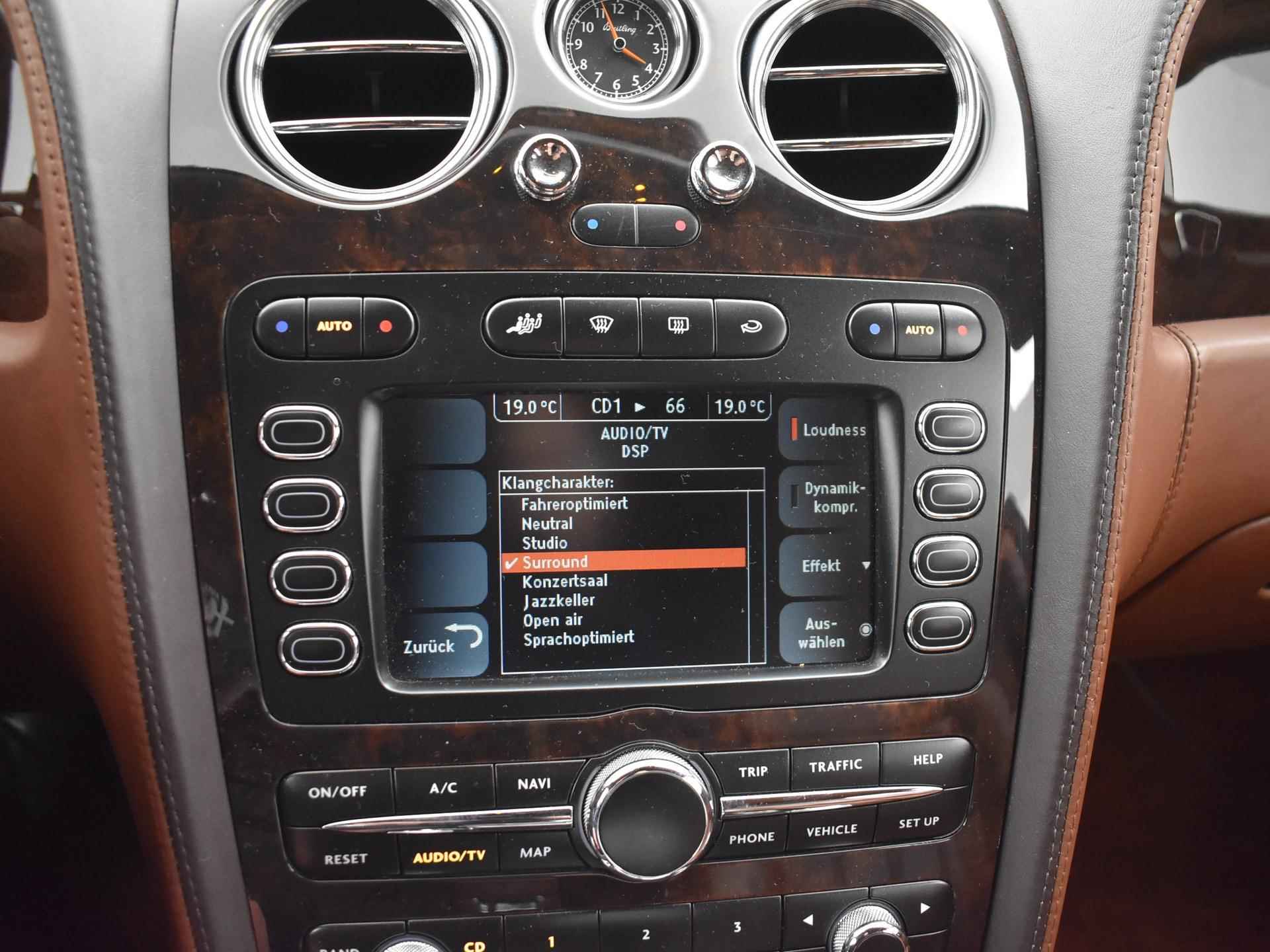 Bentley Continental Flying Spur 6.0 W12 560 PK + SCHUIFDAK / MASSAGE / SMARTPHONE INTERFACE - 46/53