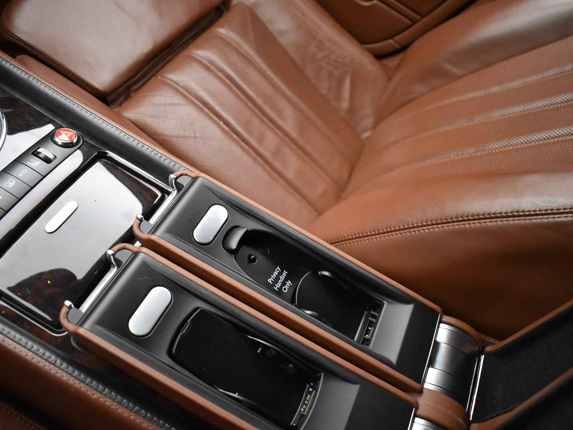 Bentley Continental Flying Spur 6.0 W12 560 PK + SCHUIFDAK / MASSAGE / SMARTPHONE INTERFACE - 50/53