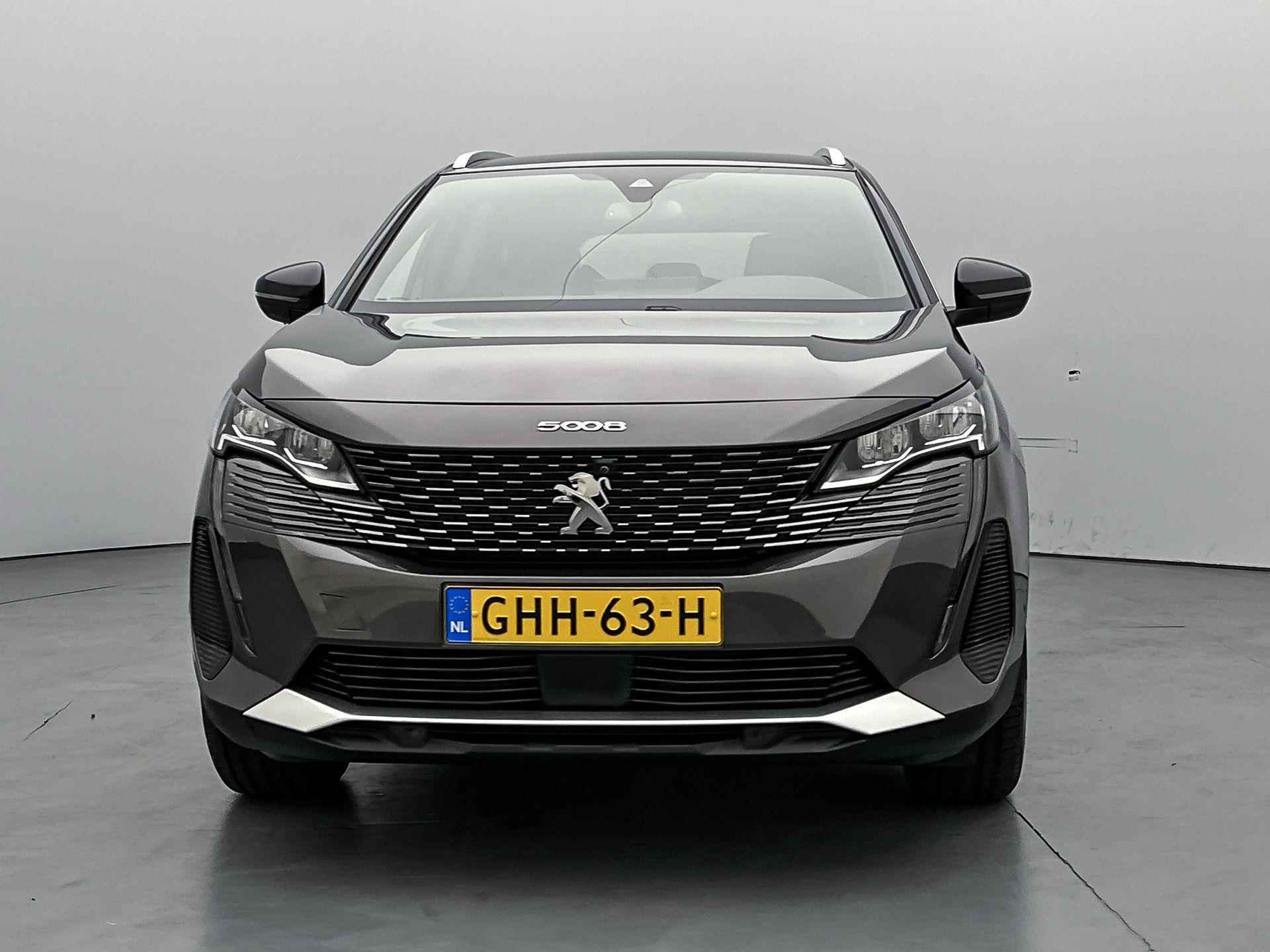 Peugeot 5008 SUV Allure Pack Business 130pk Automaat | Navigatie | Achteruitrijcamera | Climate Control | Keyless | Dodehoeksensor | Parkeersensoren v+a | Cruise Control | Led koplampen | Apple Carplay / Android Auto | Bluetooth | DAB+ radio | Donker getint glas | 18" lichtmetalen velgen | - 4/33