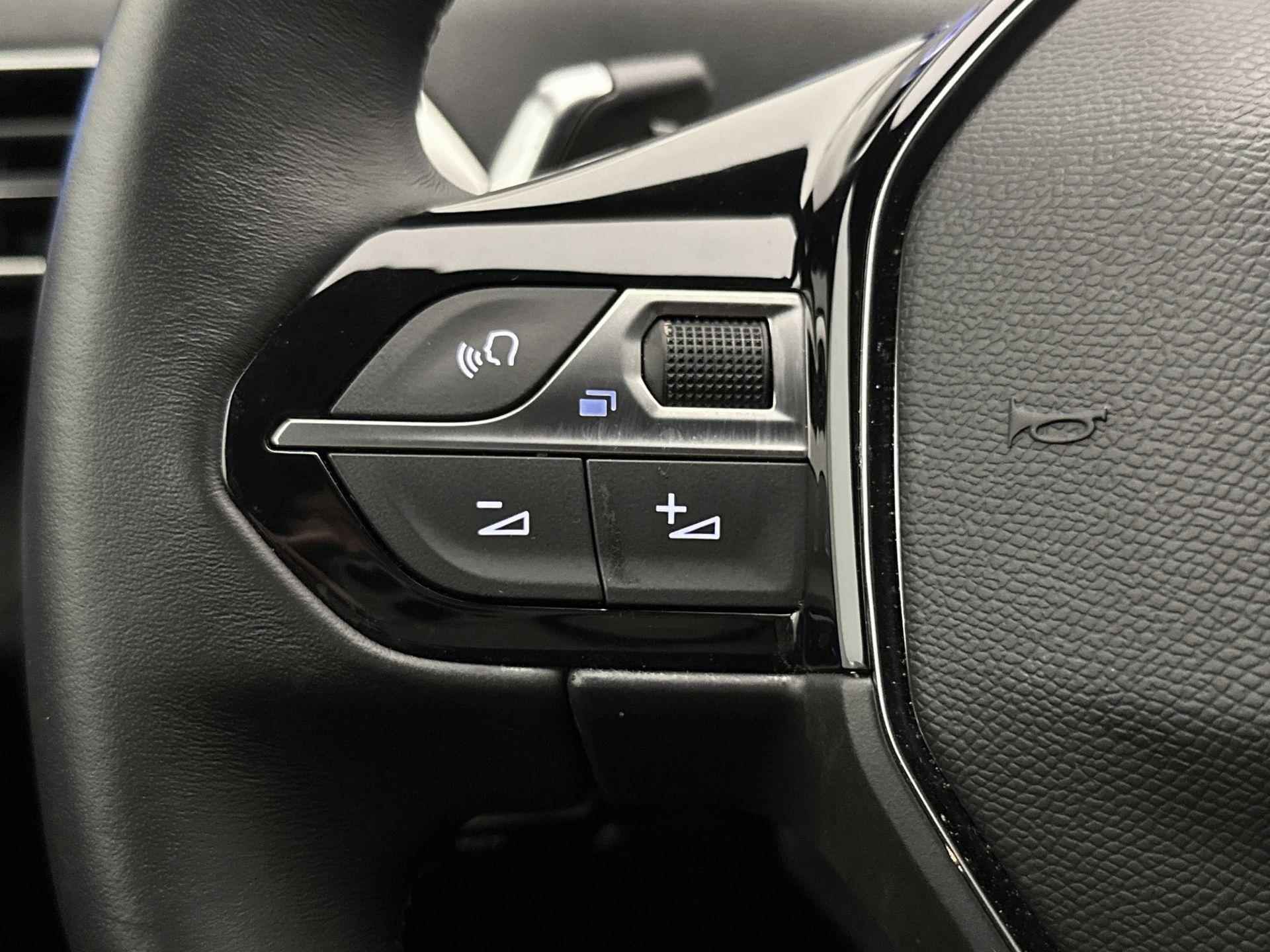 Peugeot 5008 SUV Allure Pack Business 130pk Automaat | Navigatie | Achteruitrijcamera | Climate Control | Keyless | Dodehoeksensor | Parkeersensoren v+a | Cruise Control | Led koplampen | Apple Carplay / Android Auto | Bluetooth | DAB+ radio | Donker getint glas | 18" lichtmetalen velgen | - 19/33