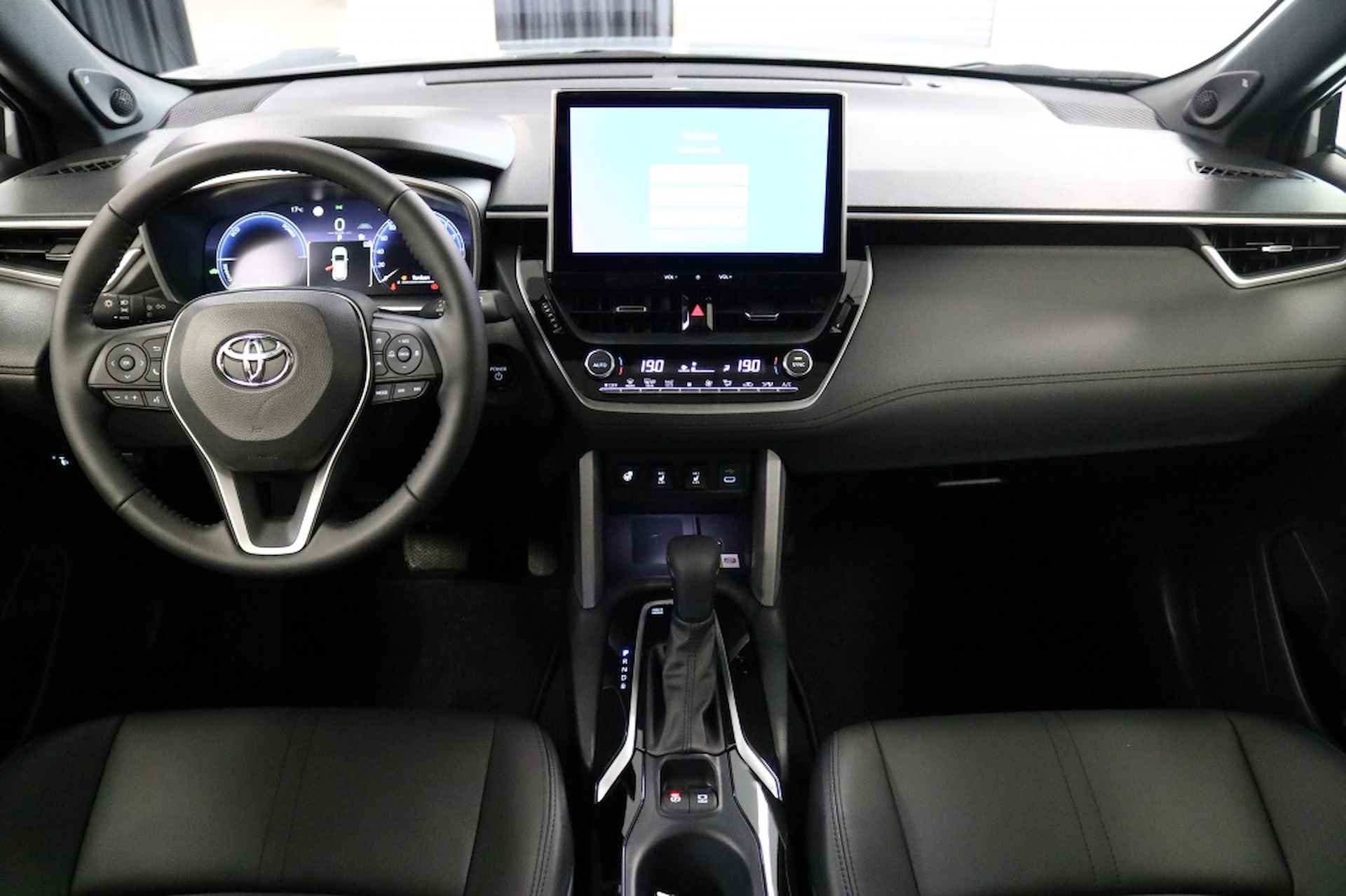 Toyota Corolla Cross Hybrid 200 Executive - 8/29