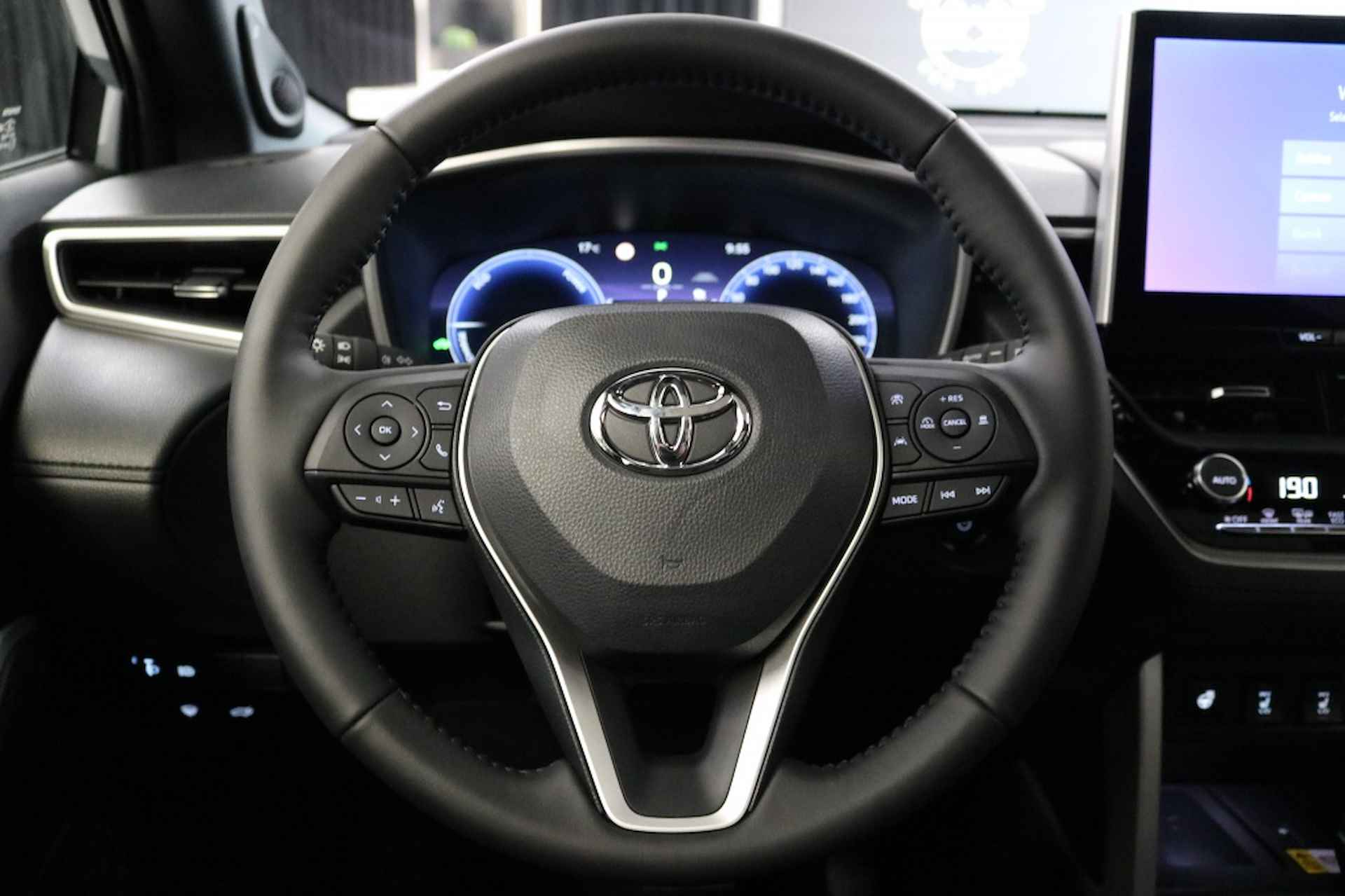 Toyota Corolla Cross Hybrid 200 Executive - 10/29