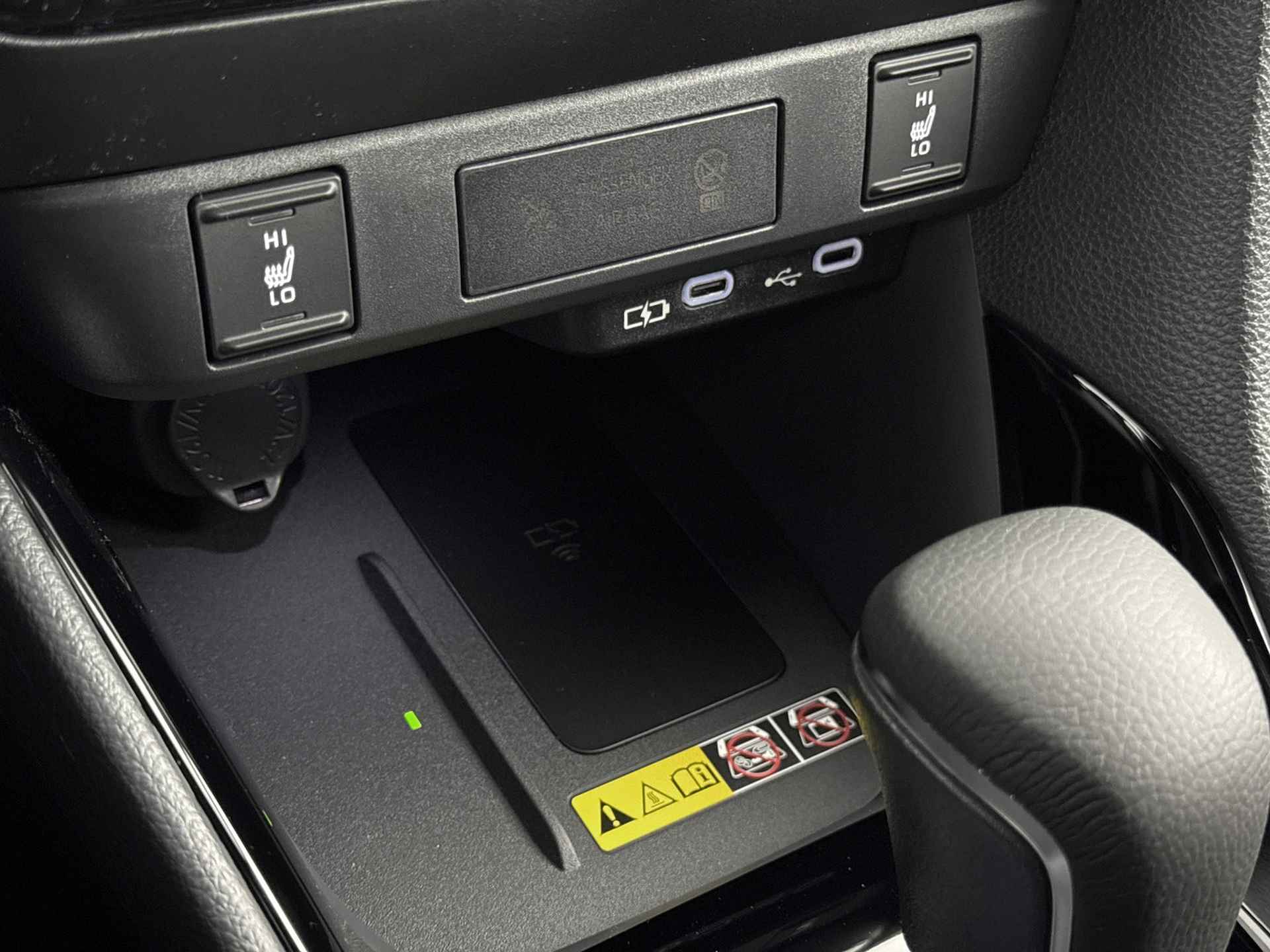 Toyota Yaris Hybrid 130 Launch Edition | Apple CarPlay | JBL | Camera | - 36/43