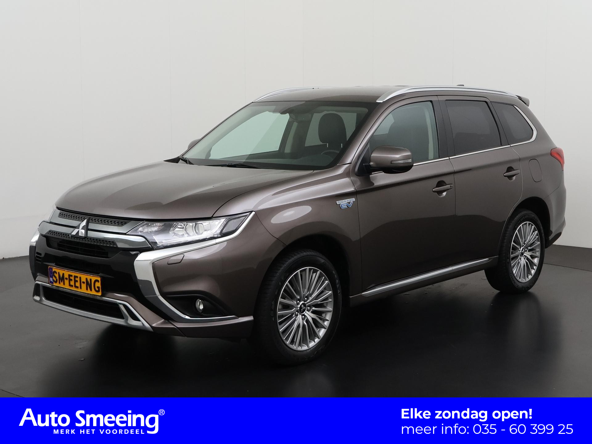 Mitsubishi Outlander 2.4 PHEV Intense S | Leder/Alcantara | Elek stoelbediening | Camera  | Zondag Open!