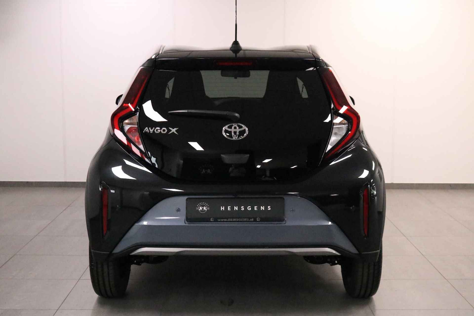 Toyota Aygo X 1.0 VVT-i S-CVT envy  | Automaat | Snel rijden! - 4/36