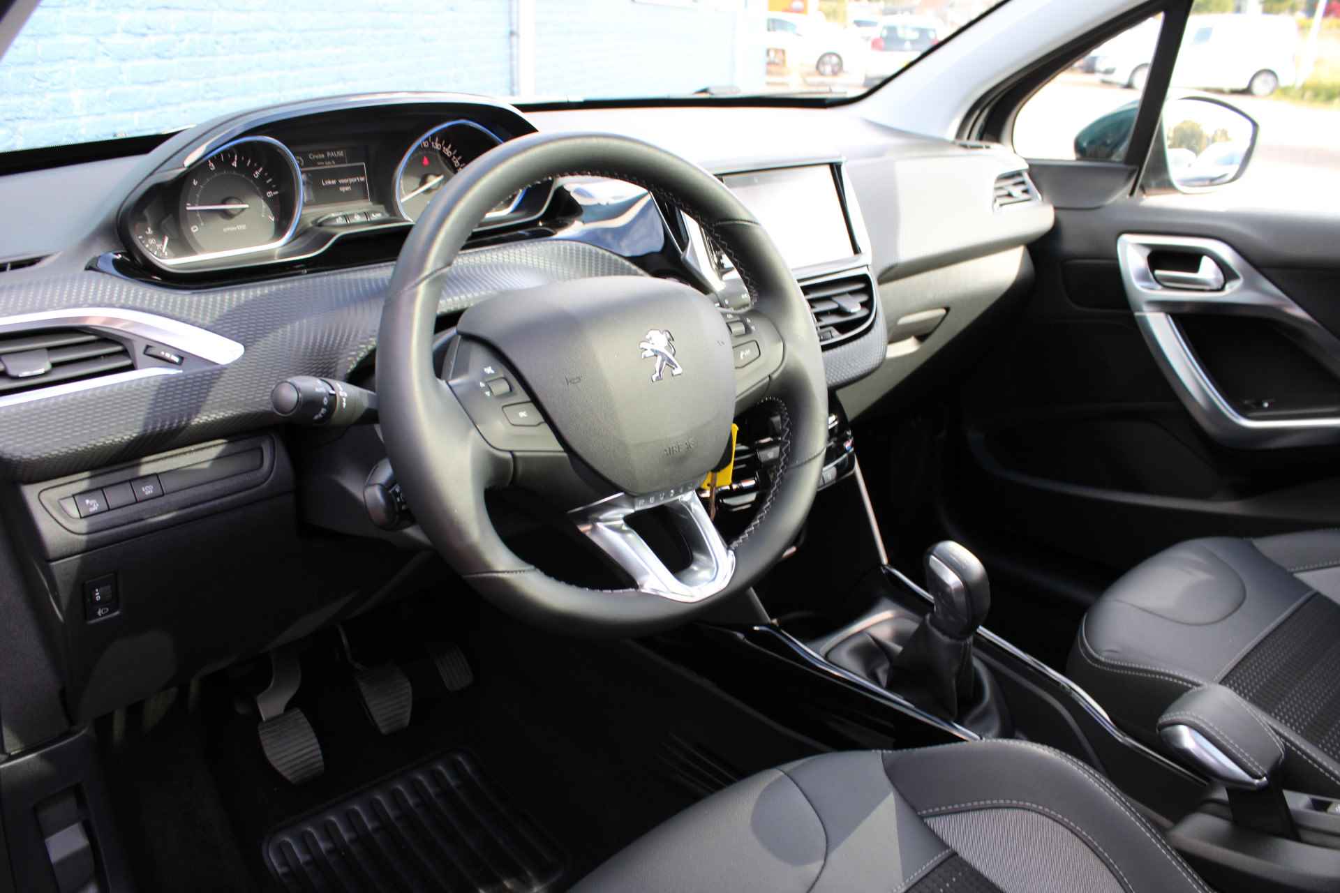Peugeot 2008 SUV 1.2 PureTech 110pk Allure | Navigatie | Bluetooth | Panoramadak | Camera | 72.000km | - 16/29