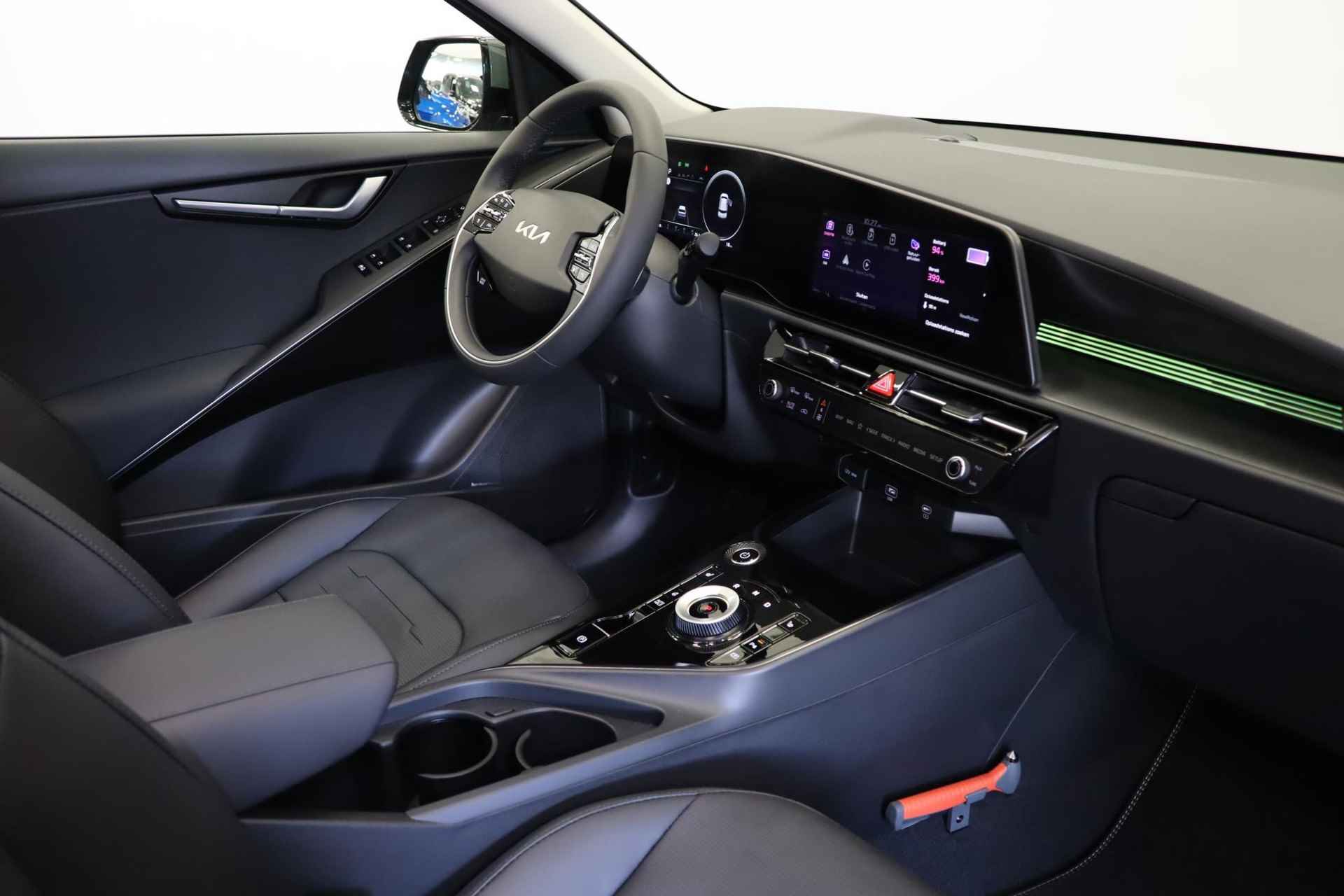 Kia Niro EV DynamicPlusLine 64.8 kWh |460 km WLTP| Head Up Display| Adapt Cruise Control| ELectr Stoel Stuurverw.| Achteruitrijcamera| Keyless Entry etc. | Leiderdorp 071 760 06 00 - 6/25