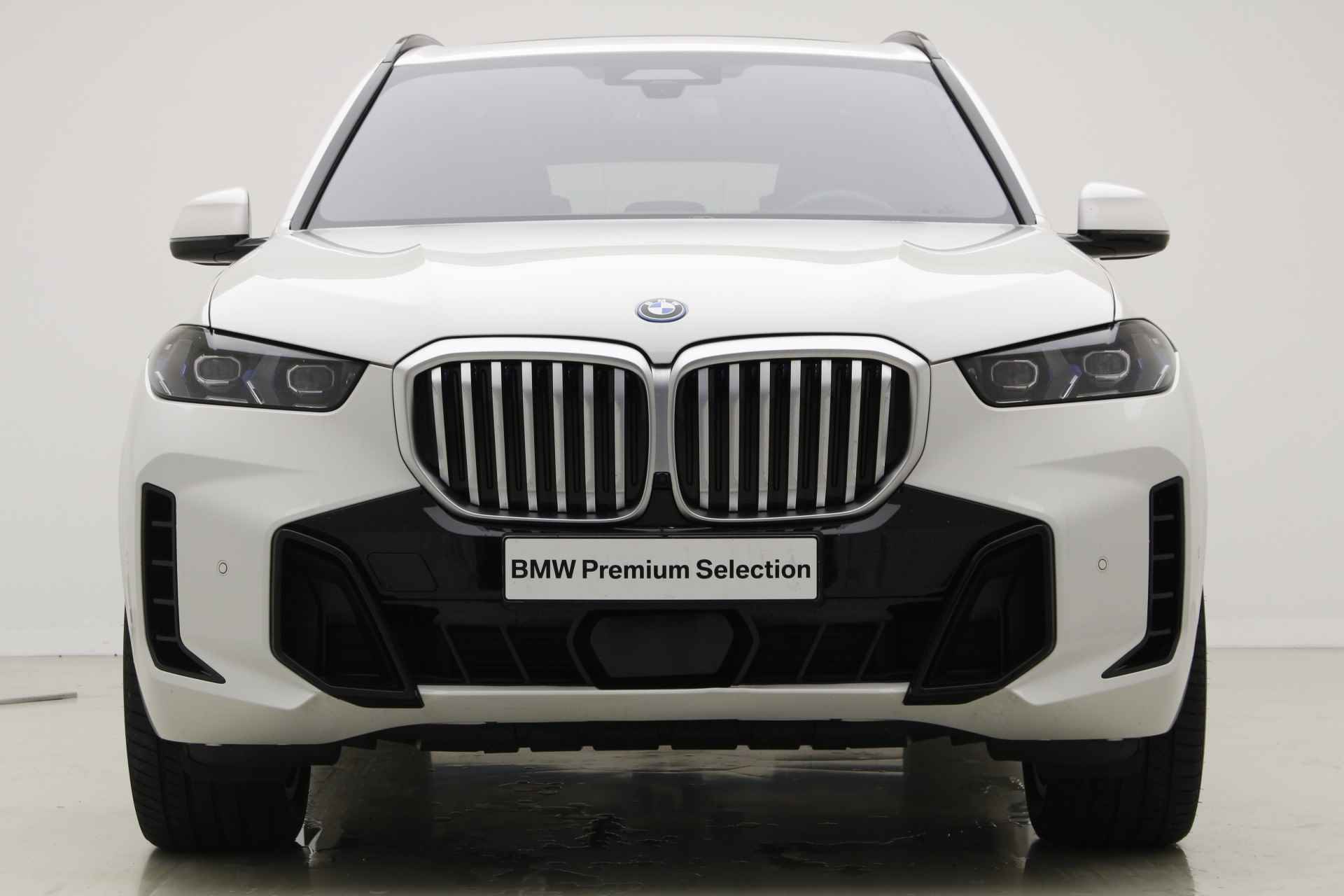 BMW X5 xDrive50e | M-Sport | Panorama | Harman Kardon | Comfort Stoelen | Driver Ass. Professional | Soft Close | Trekhaak - 4/46