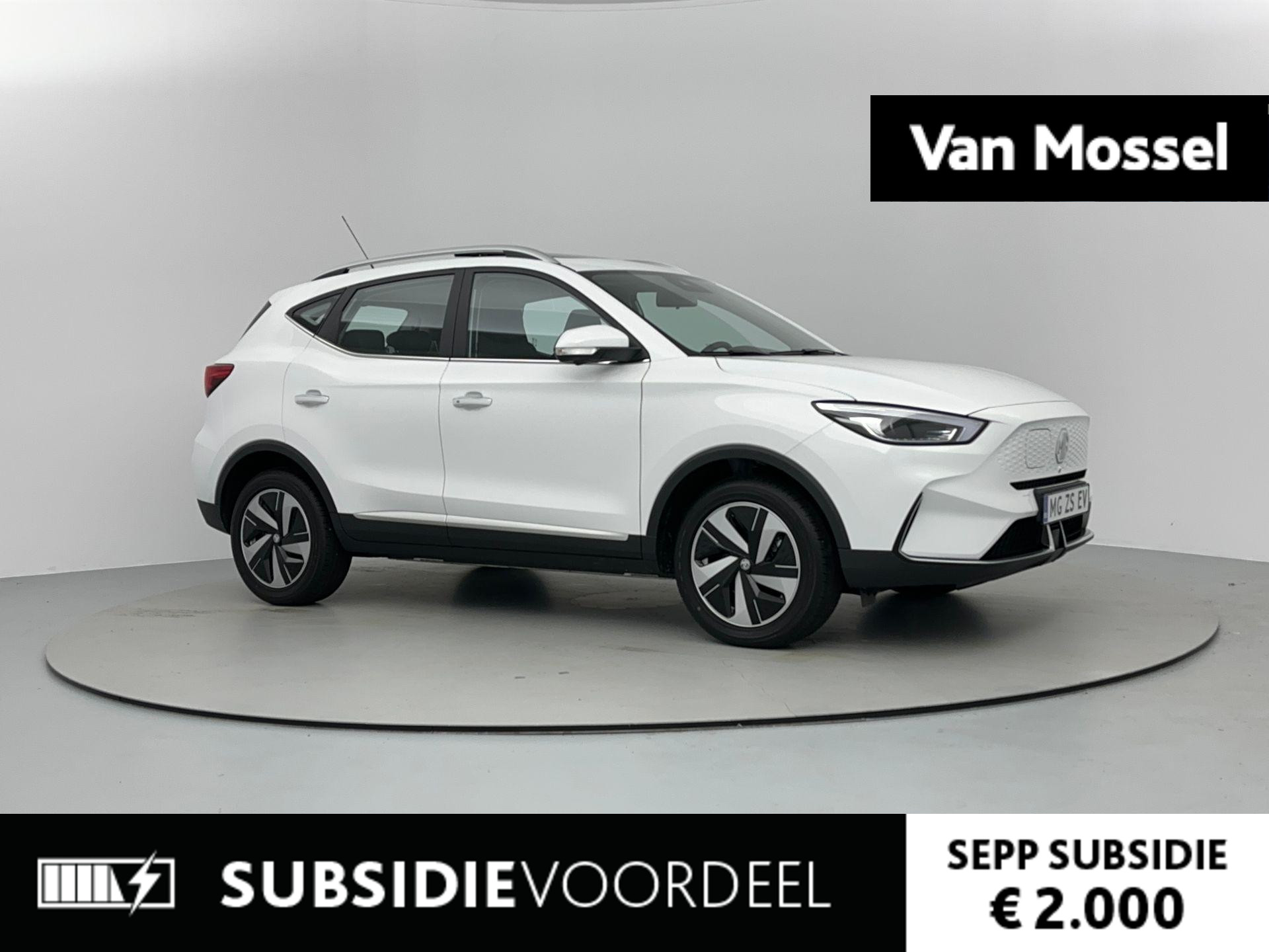 MG ZS EV Long Range Luxury 70 kWh NIEUW | Platinum Deal | €6.200 Korting | Subsidie €2.000 | Panoramadak | Apple Carplay | 360 Camera | PDC