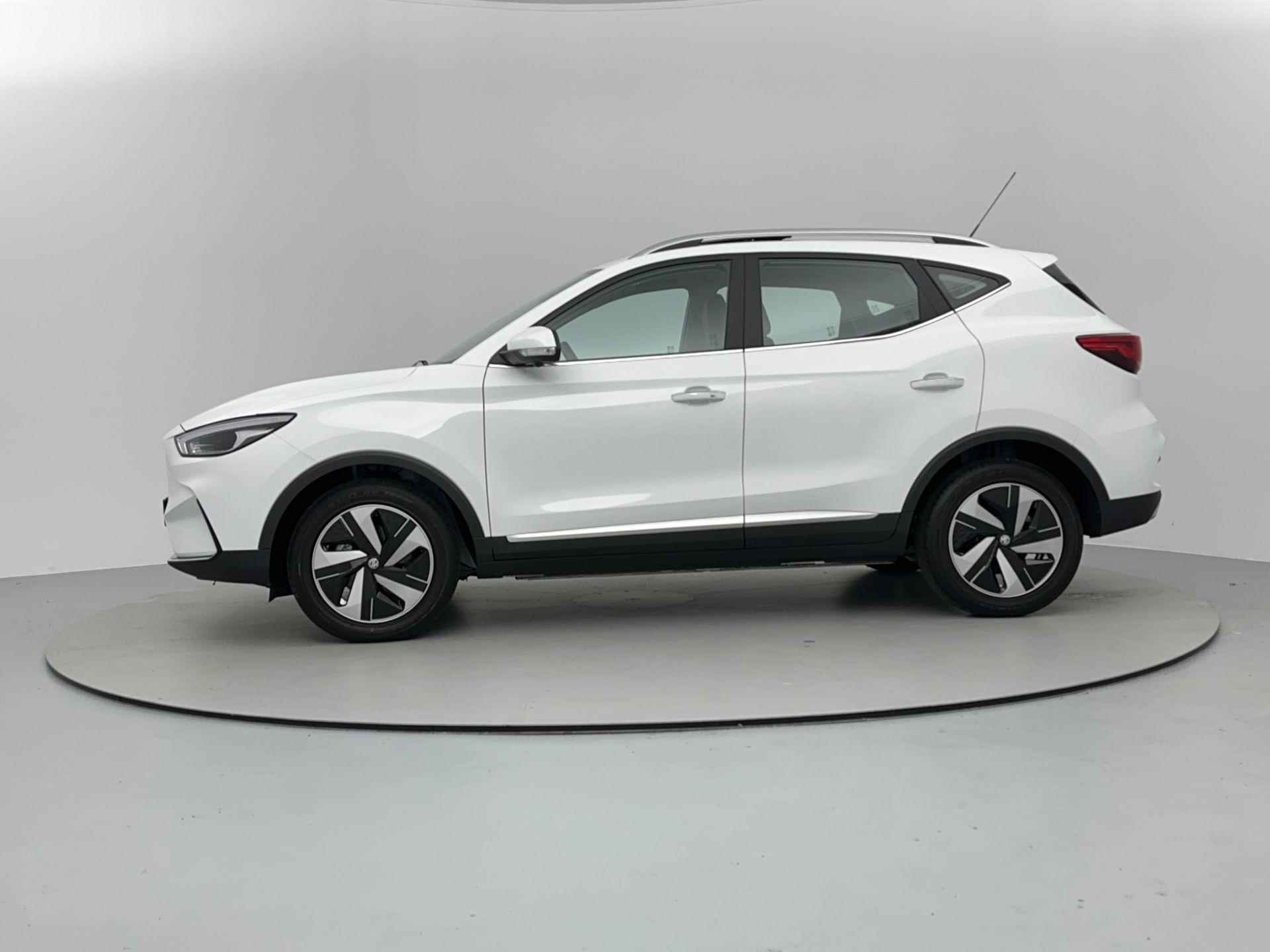 MG ZS EV Long Range Luxury 70 kWh NIEUW | Platinum Deal | €6.200 Korting | Subsidie €2.000 | Panoramadak | Apple Carplay | 360 Camera | PDC - 5/24