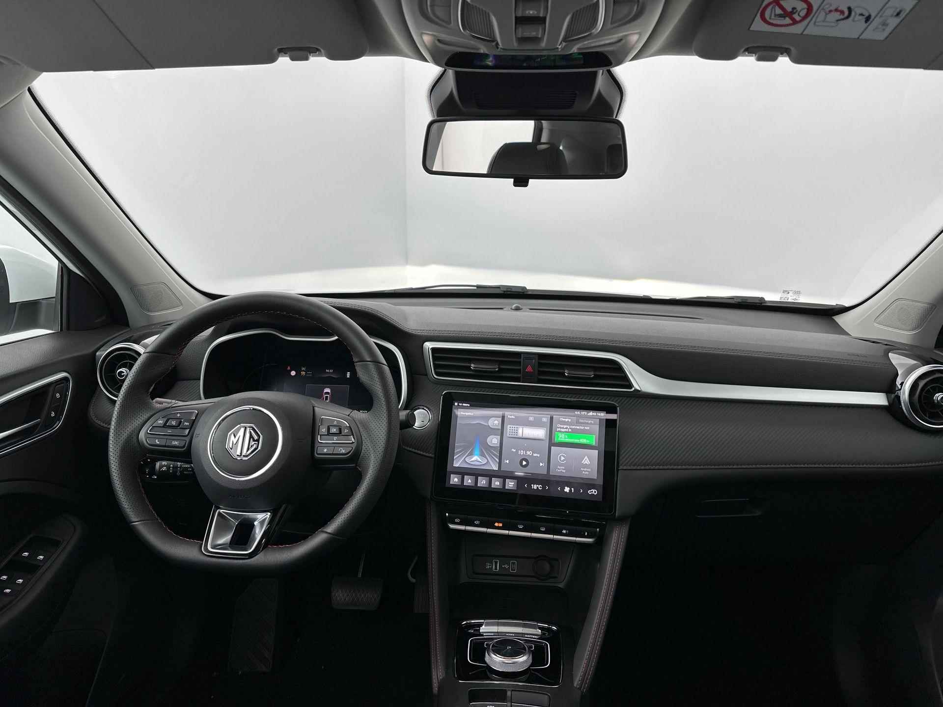 MG ZS EV Long Range Luxury 70 kWh NIEUW | Platinum Deal | €6.200 Korting | Subsidie €2.000 | Panoramadak | Apple Carplay | 360 Camera | PDC - 17/24