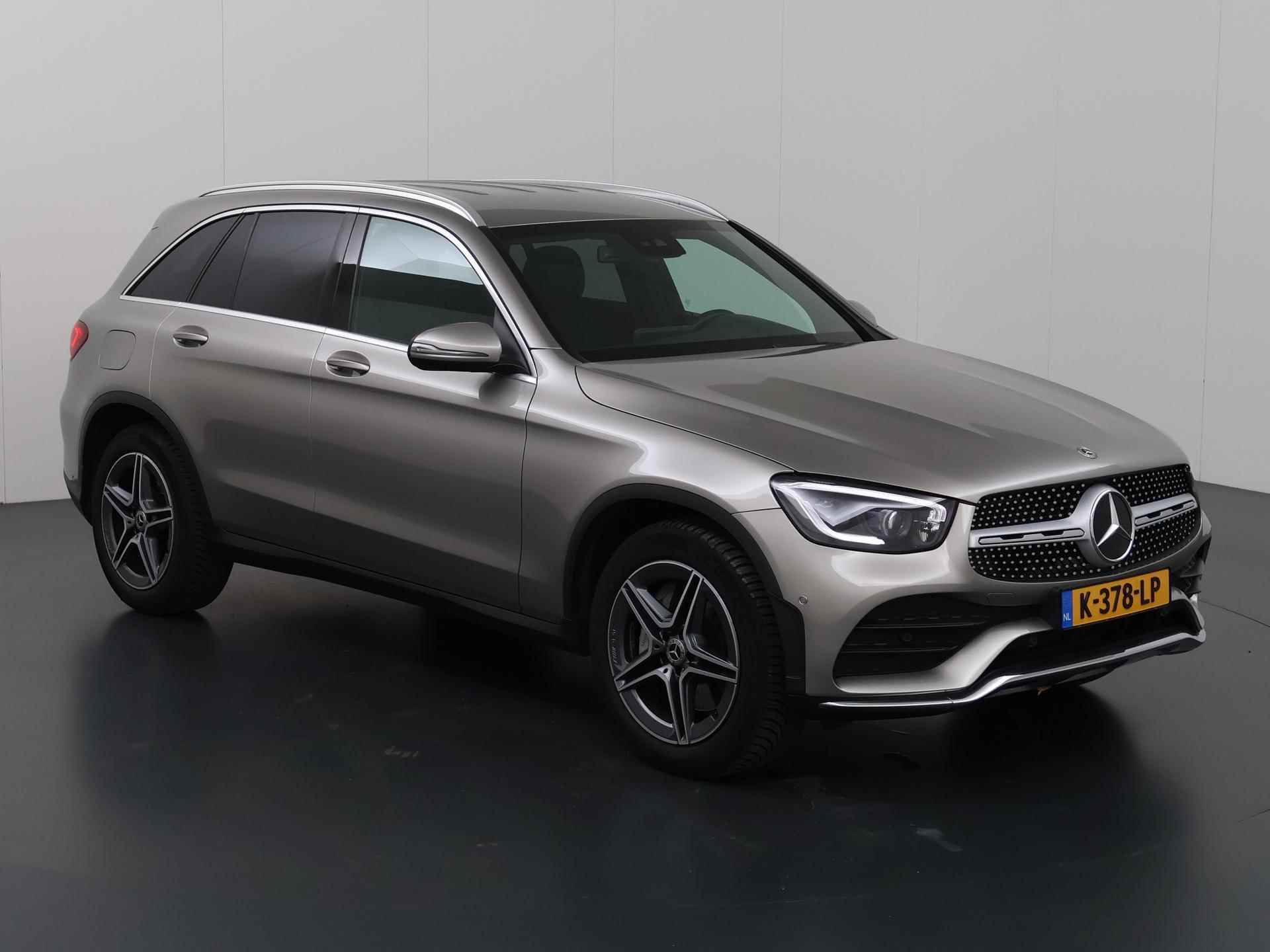 Mercedes-Benz GLC-klasse 200 AMG Premium | Digitaal dashboard| Memory pakket | 19"lichtmetalen velgen | Multibeam Led | Stoelverwarming | - 24/49