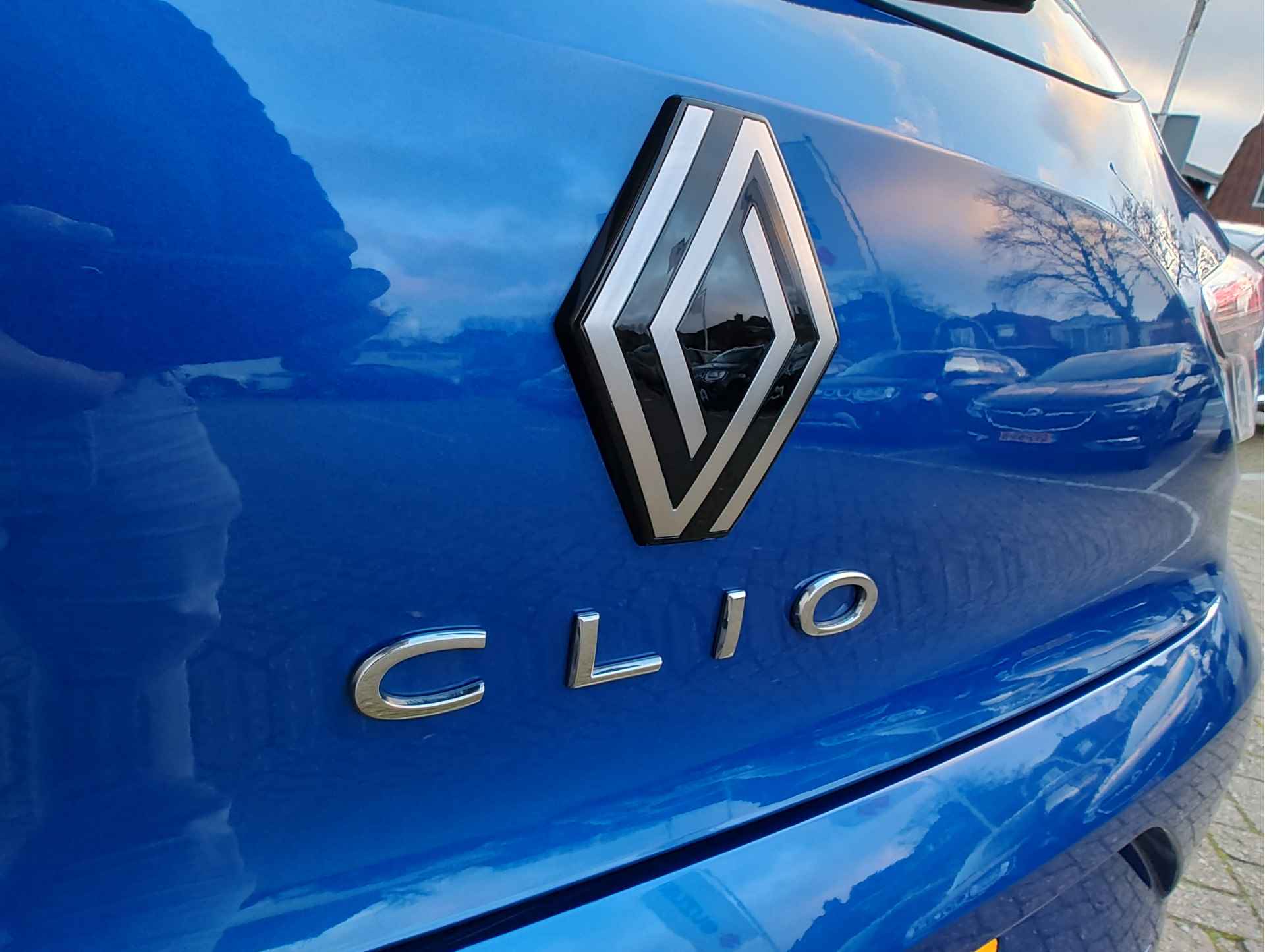 Renault Clio 1.0 TCe 90 GPF EVOLUTION+ Keyless | Stuurverwarming | Carplay/Android - 31/35