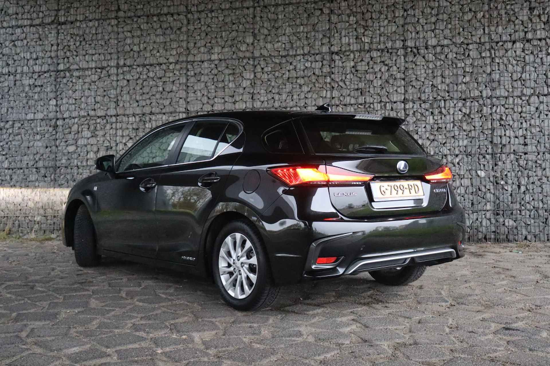 Lexus CT 200h Edition 30 | Geen import | Navi | Led - 4/27