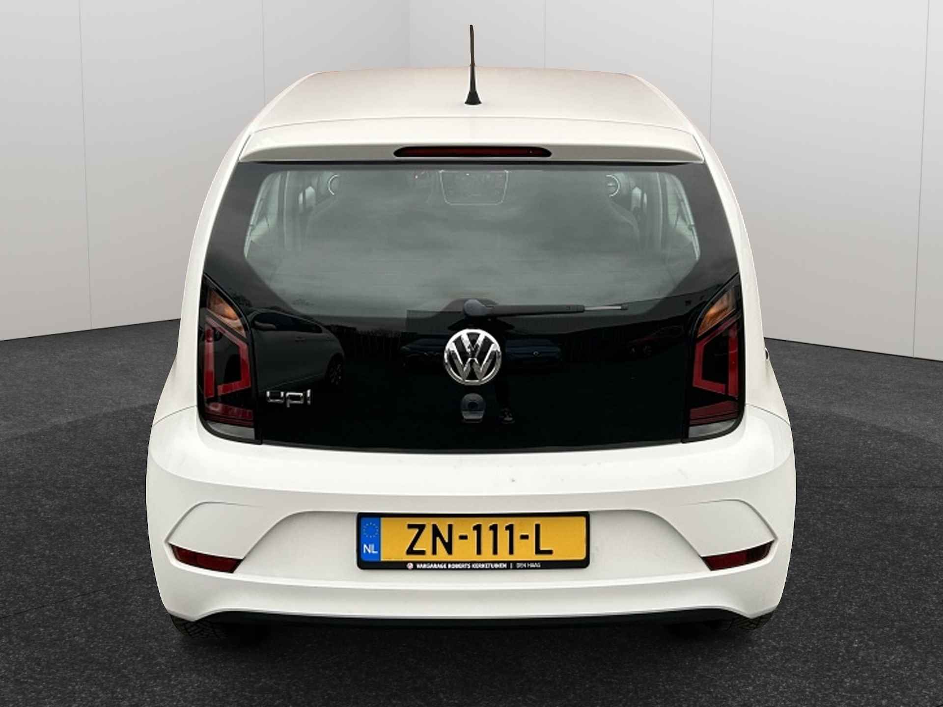 Volkswagen Up! 1.0 BMT move up! 5 drs Airco App-connect - 24/28