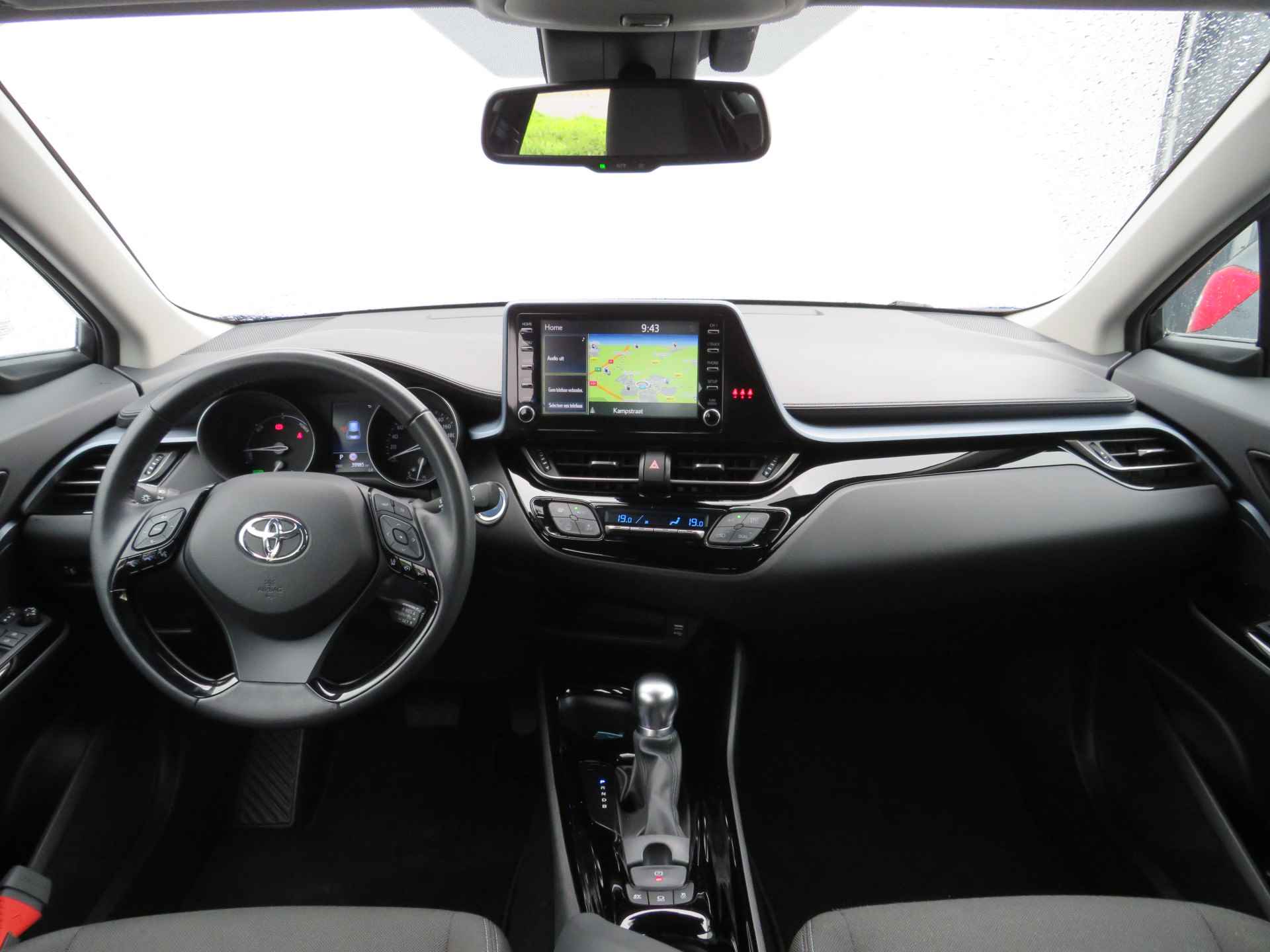 Toyota C-HR 1.8 Hybrid Dynamic Automaat, Navigatie, CruiseControl, 18"inch LM velgen, Apple Carpl./Andr. auto - 9/30