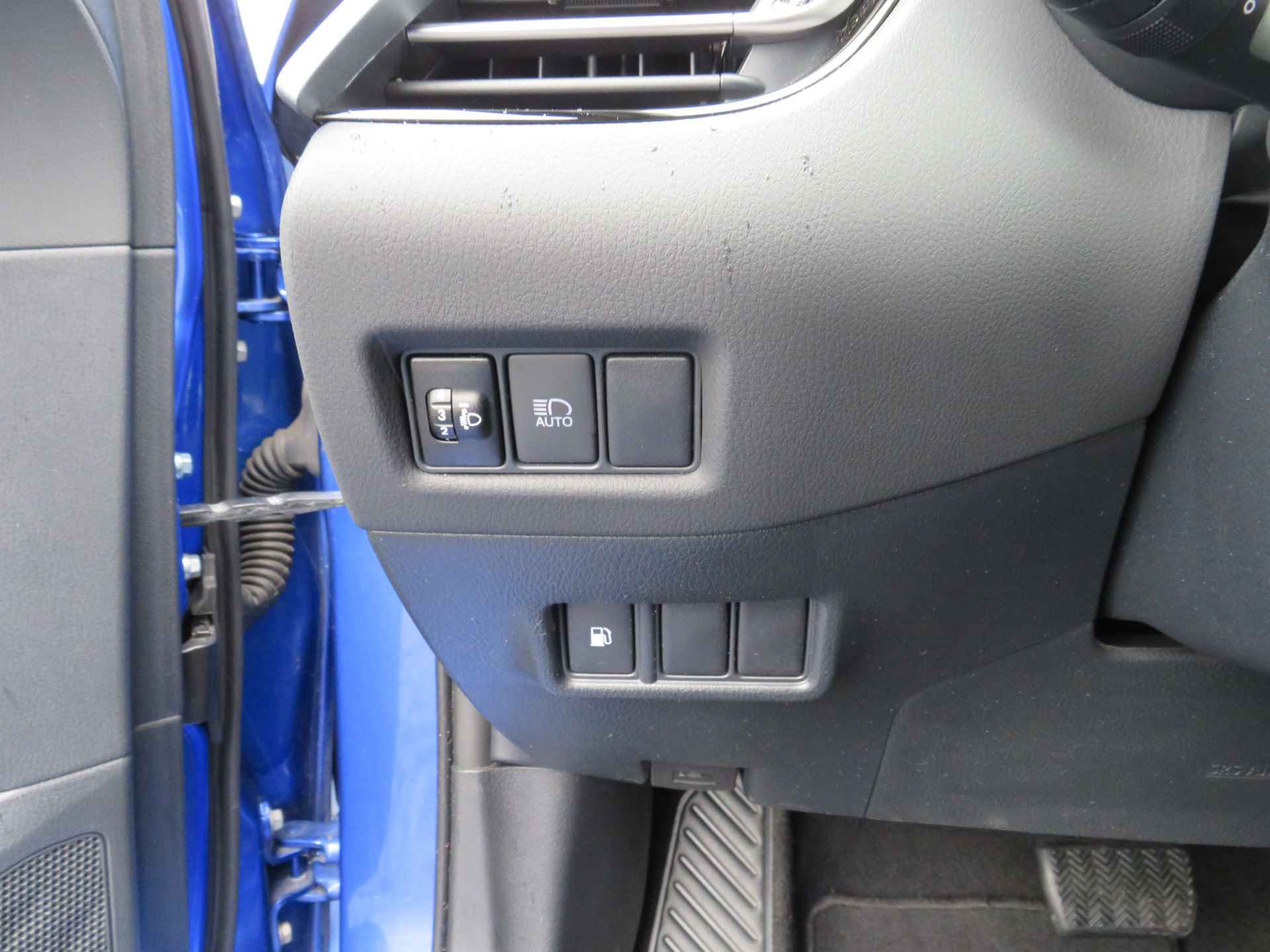 Toyota C-HR 1.8 Hybrid Dynamic Automaat, Navigatie, CruiseControl, 18"inch LM velgen, Apple Carpl./Andr. auto - 14/30