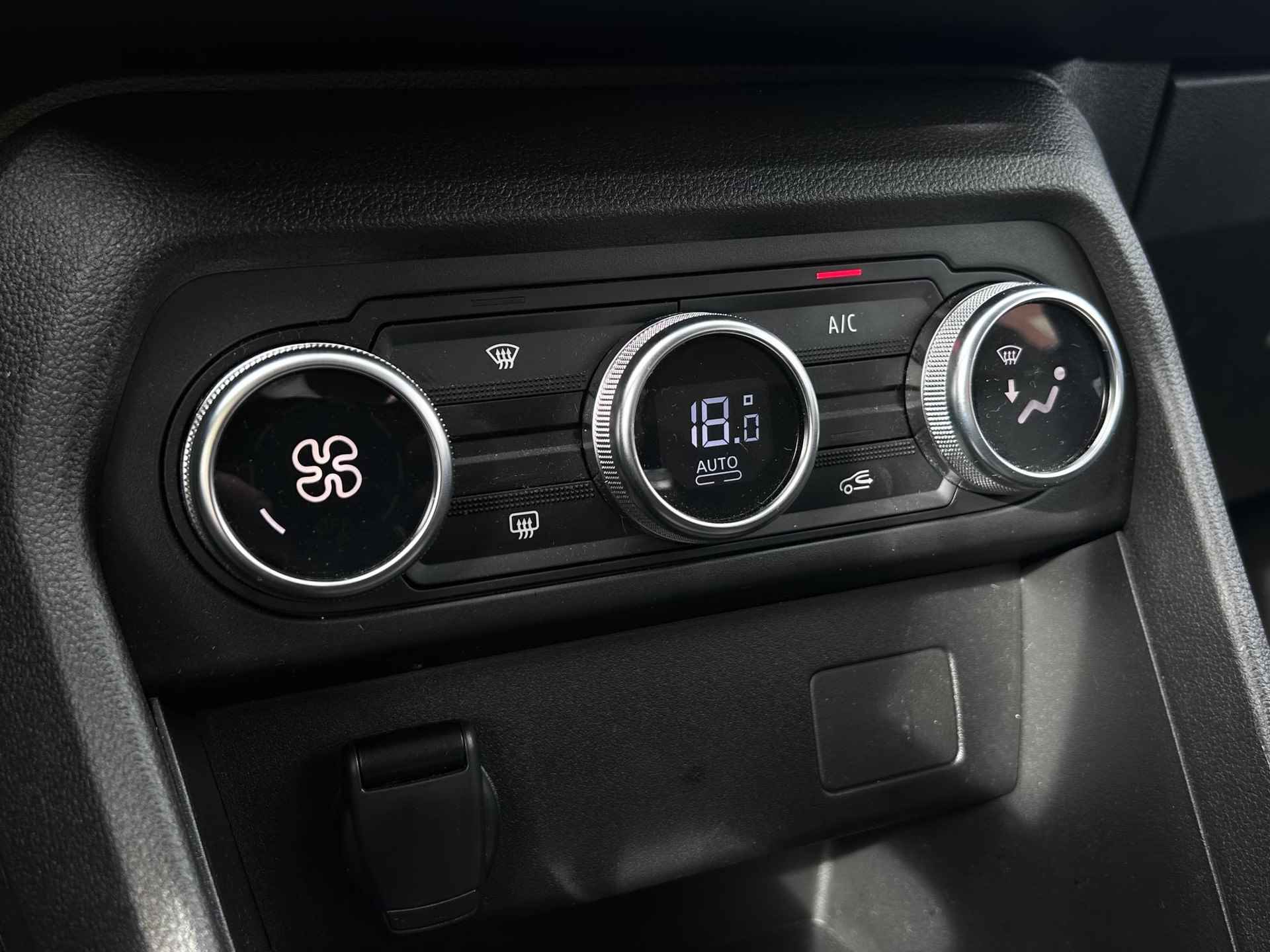 Dacia Sandero Stepway 1.0 TCe 100 Bi-Fuel Comfort / LPG / Climate / Apple carplay / PDC achter / Cruise / Stoelverwarming / Bluetooth / Armsteun / LED / automatisch dimlicht / - 27/41