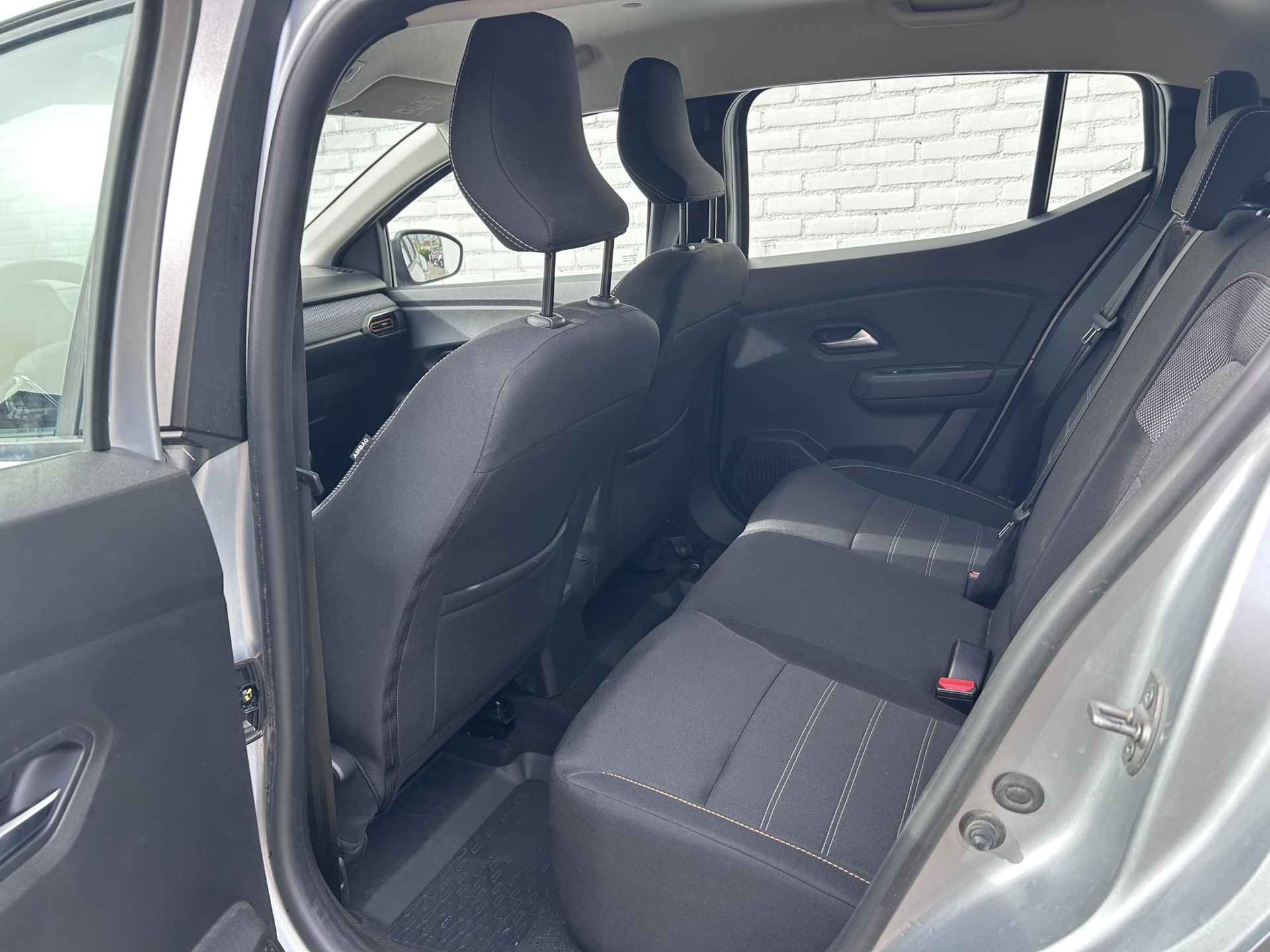 Dacia Sandero Stepway 1.0 TCe 100 Bi-Fuel Comfort / LPG / Climate / Apple carplay / PDC achter / Cruise / Stoelverwarming / Bluetooth / Armsteun / LED / automatisch dimlicht / - 35/41