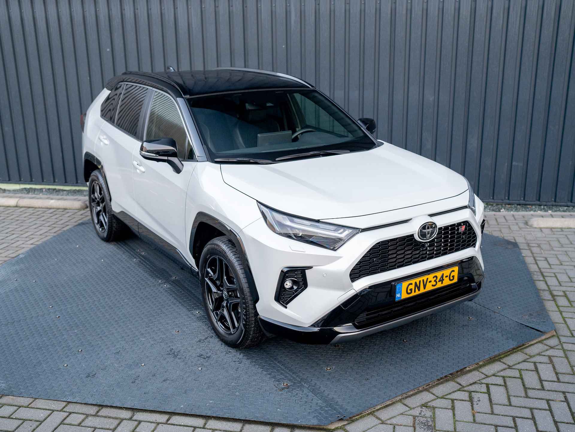 Toyota RAV4 2.5 Hybrid AWD GR Sport | Bi-Tone | 360 Camera | Stoelgeheugen | Prijs Rijklaar!! - 50/59