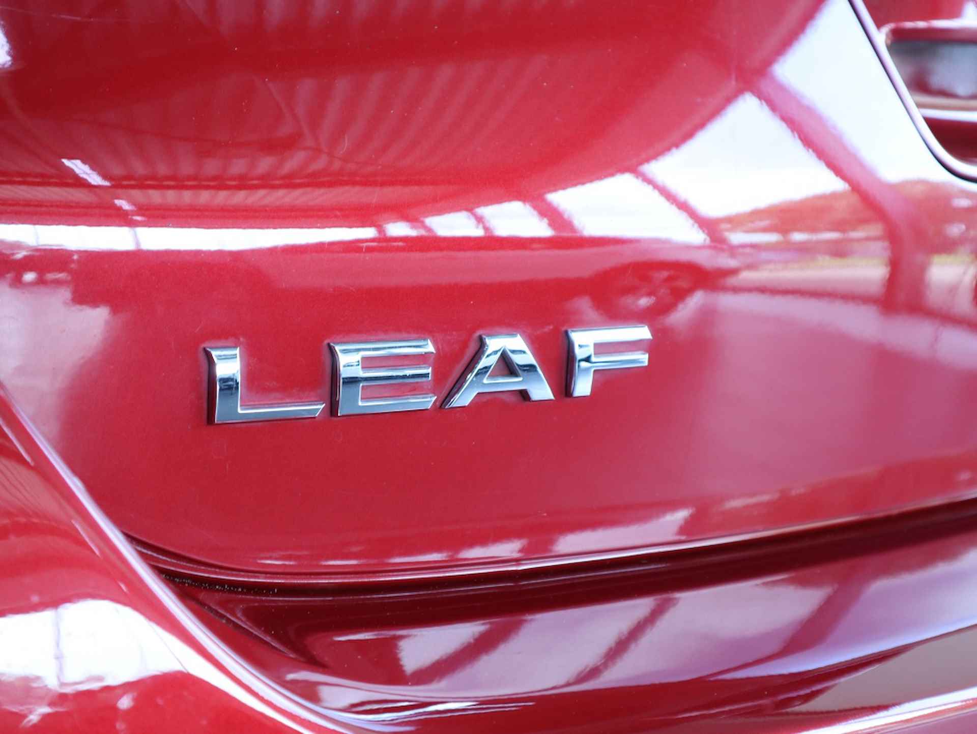 Nissan LEAF Acenta 30 kWh / achteruitrijcamera / verwarmde stoelen / cruise - 8/41