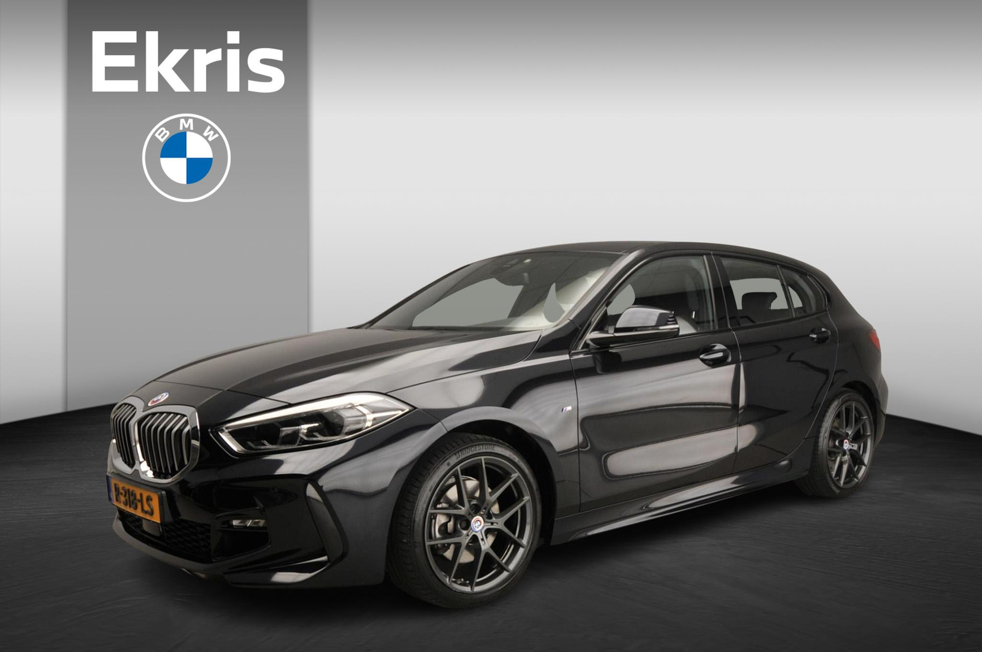 BMW 1 Serie 5-deurs 116i M-Sportpakket | LED | Navigatie | Trekhaak | Sportstoelen | DAB | Hifi speakers | Alu 18 inch