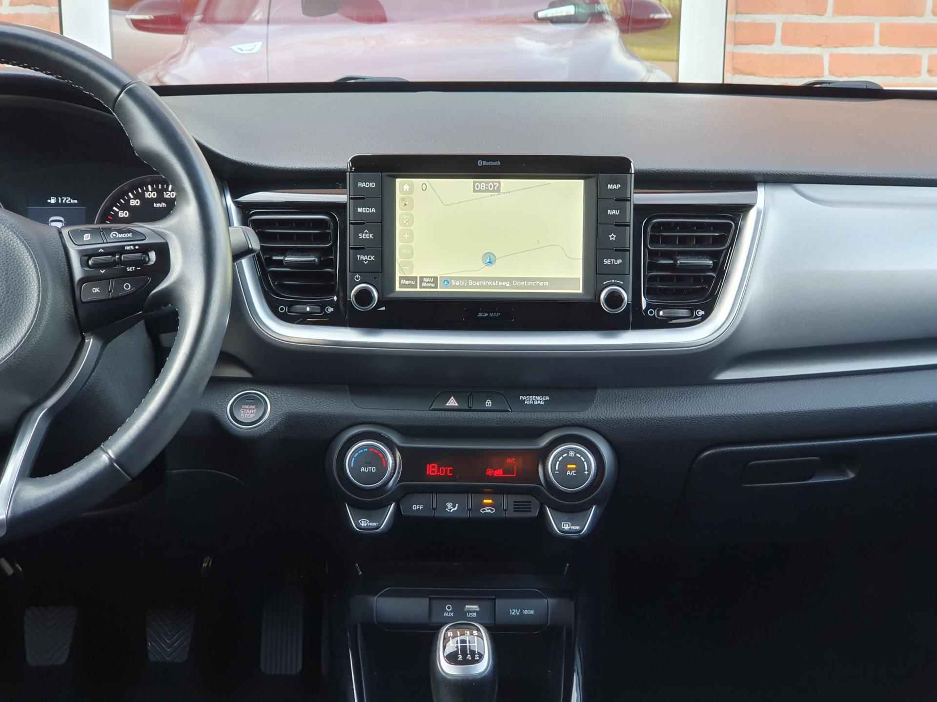 Kia Stonic 1.0 T-GDi DynamicLine 120PK 5drs clima, cruise, navi, pdc, camera, carplay RIJKLAAR - 11/18