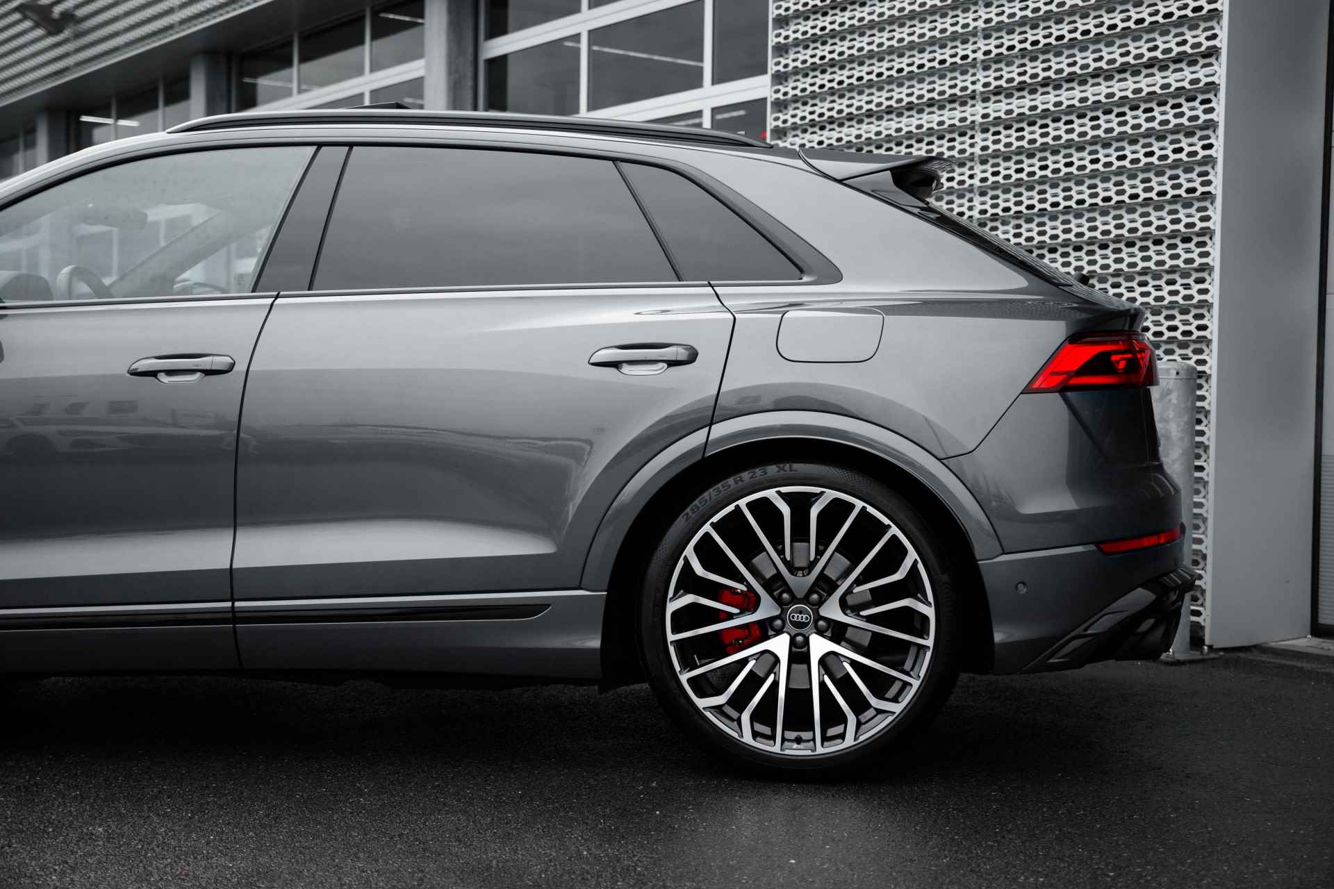 Audi Q8 60 TFSI e 490pk quattro Pro Line S Competition | ABT AERO | Panoramadak | Vierwielbesturing | 360 camera | S-Sportstoelen | Servosluiting | Dodehoekdetectie | - 29/79