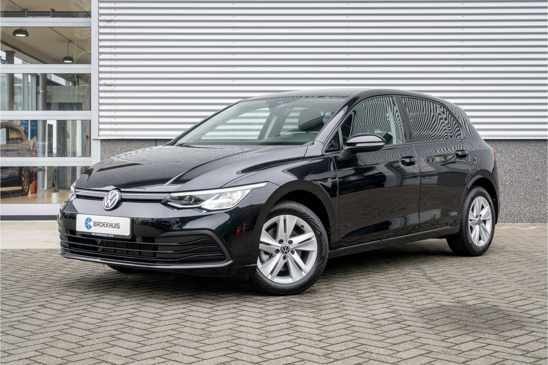 Volkswagen Golf 1.0 TSI 110pK Life | Camera | Getinte Ramen | Carplay|