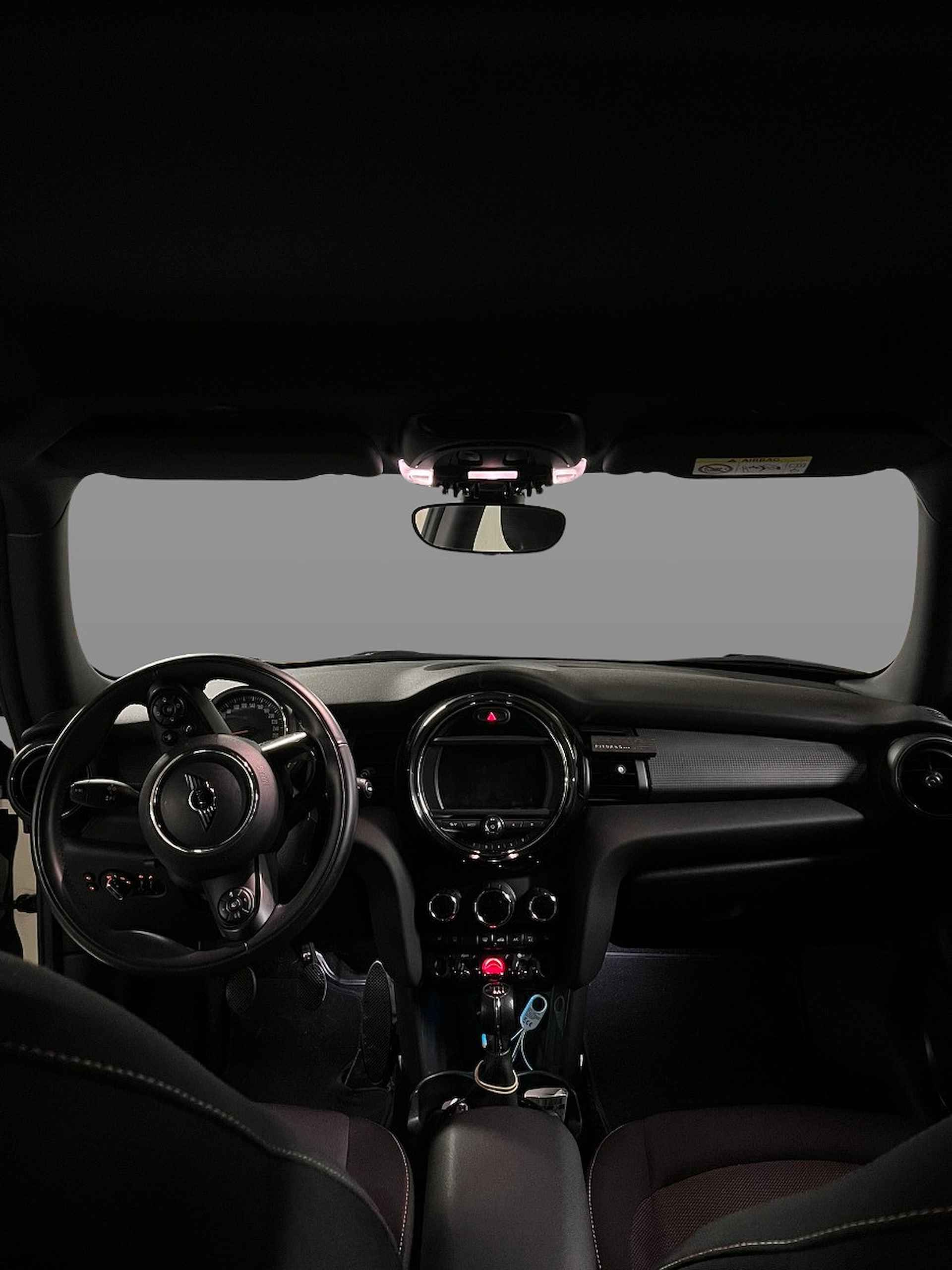 MINI Mini 1.5 Cooper Chili | Navigatie | Airco | Cruise | Parkeersensoren | 17'' Lichtmetaal | Carplay | Bluetooth - 3/5