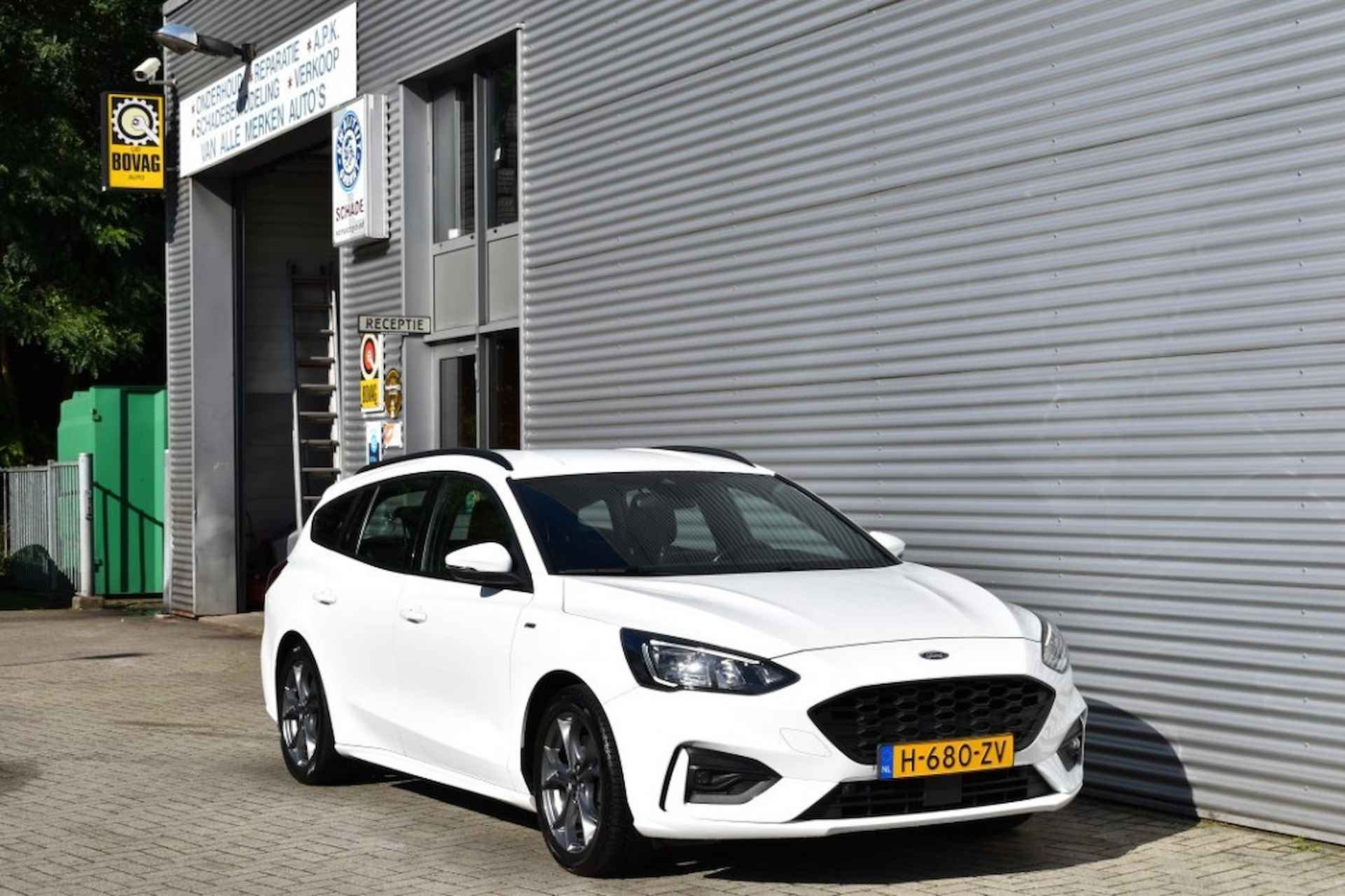 FORD Focus WAGON 1.0 ST LINE BNS / NAVI / CARPLAY / TREKHAAK - 9/47