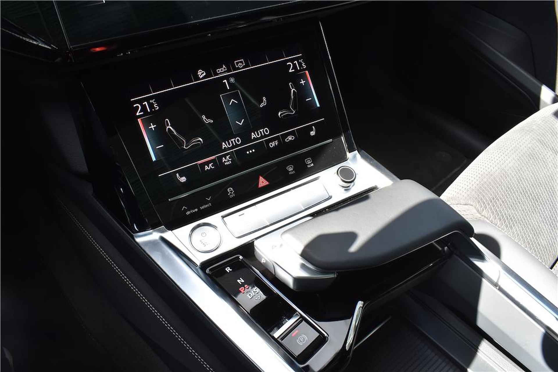 Audi e-tron Sportback 50 quattro S edition | Matrix-LED | Zwart optiekpakket - 27/38