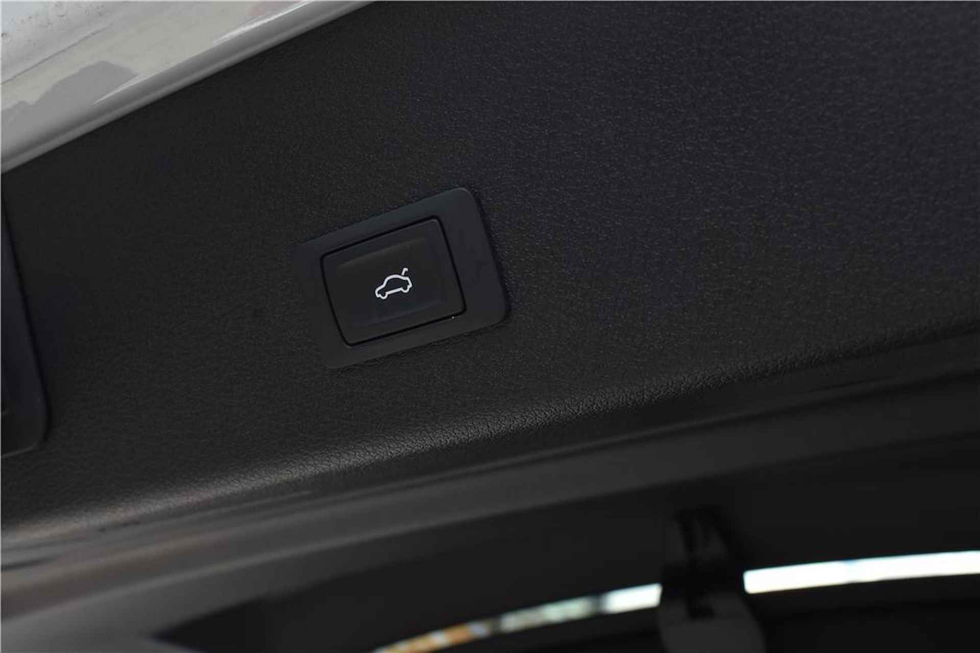 Audi e-tron Sportback 50 quattro S edition | Matrix-LED | Zwart optiekpakket - 34/38