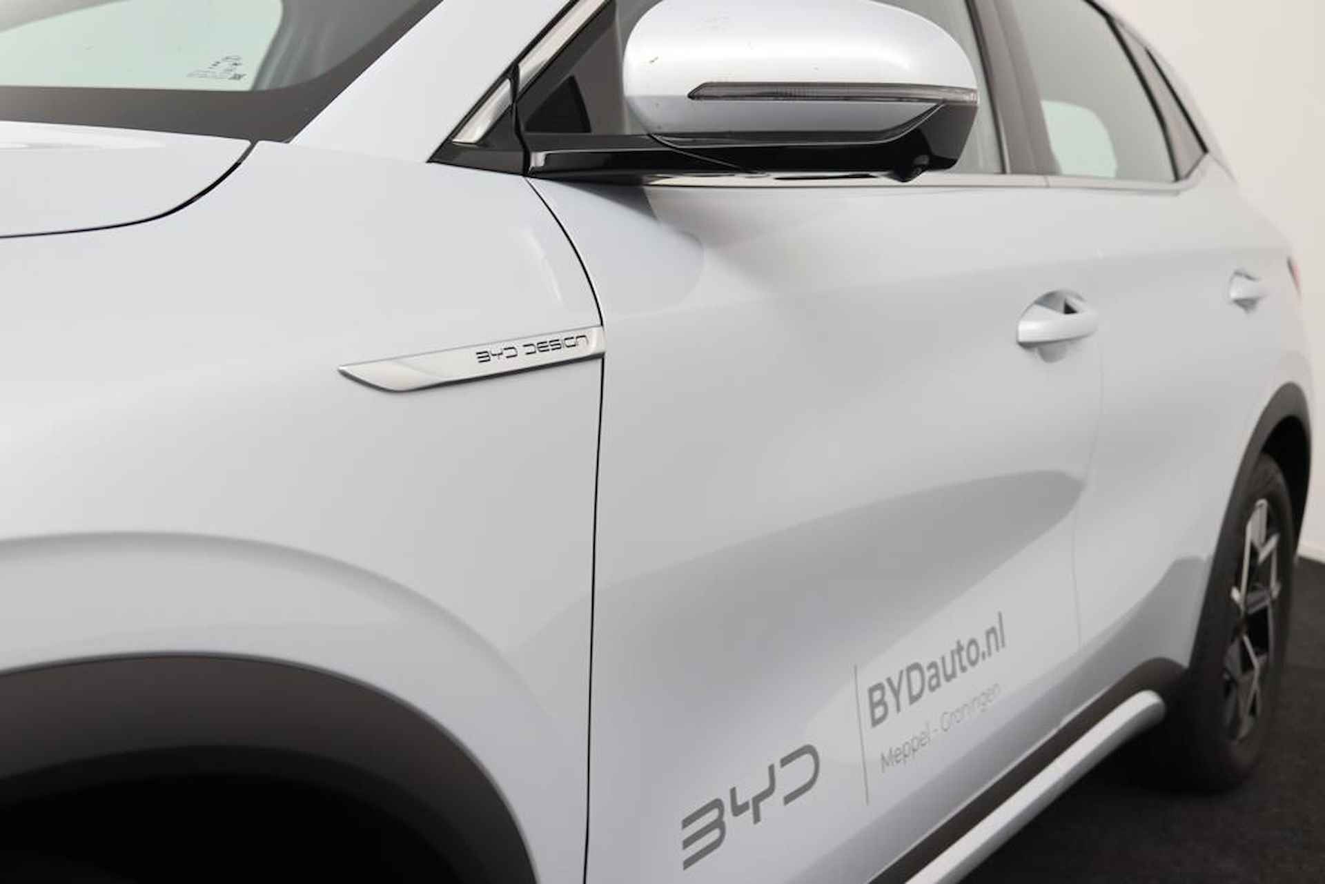 BYD ATTO 3 Comfort 60 kWh Navigatie|Panoramadak|Voorraad auto| 420km WLTP| 360 graden camera - 64/65