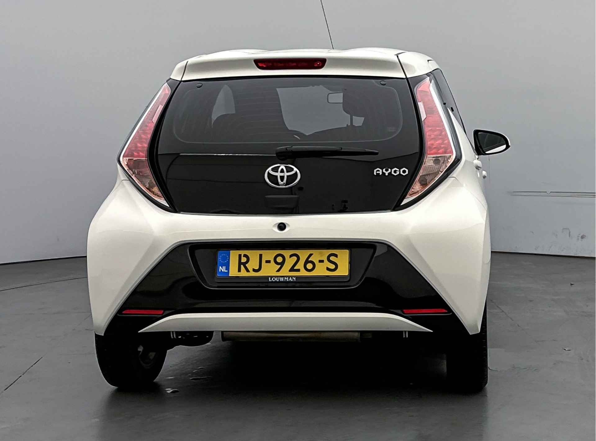 Toyota Aygo 1.0 VVT-i X-Joy Limited | Climate Control | Navigatie | Achteruitrijcamera | LM Velgen | - 38/49