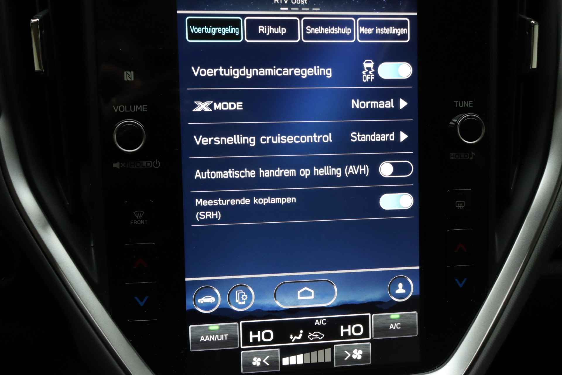 Subaru Crosstrek 2.0i Premium | Panoramadak | Adaptive Cruise | Navigatie | Lederen bekleding - 23/35