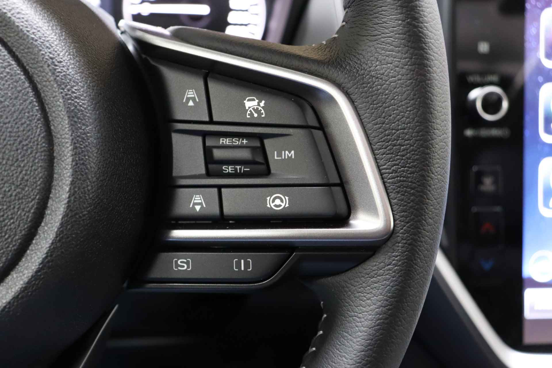 Subaru Crosstrek 2.0i Premium | Panoramadak | Adaptive Cruise | Navigatie | Lederen bekleding - 28/35