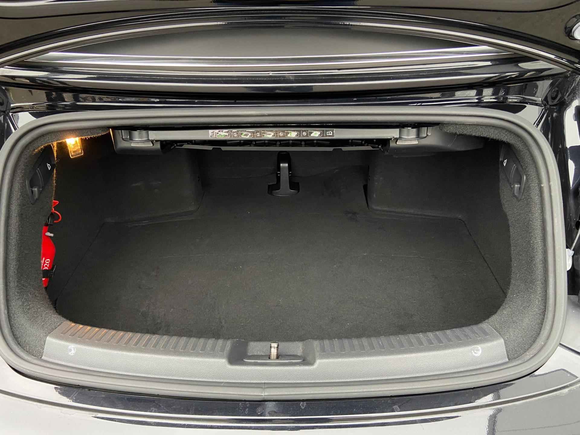 Volkswagen Beetle Cabriolet 1.4 TSI (150pk) automaat - volleder - parkeersensoren - stoelverwarming - 23/37