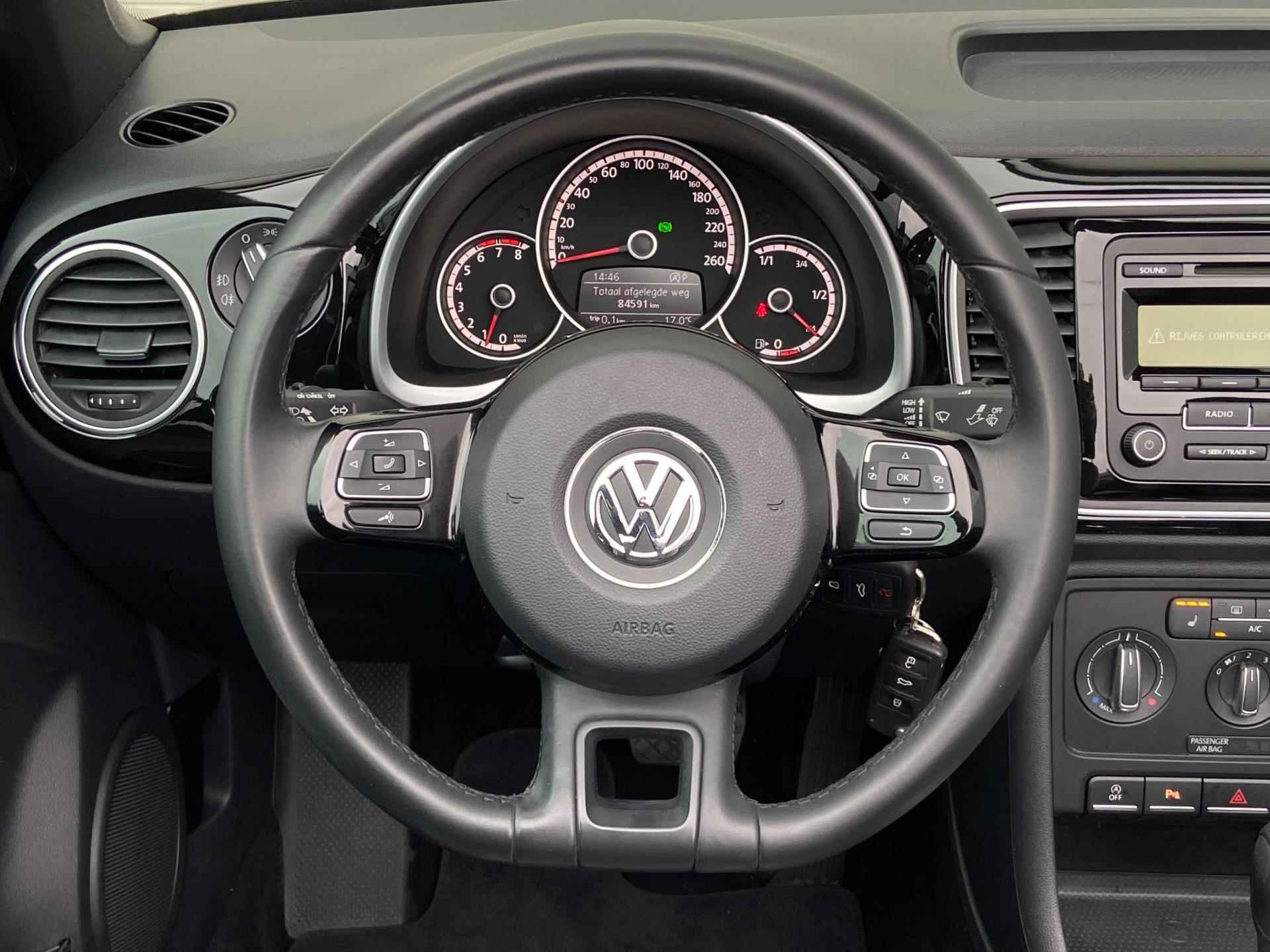 Volkswagen Beetle Cabriolet 1.4 TSI (150pk) automaat - volleder - parkeersensoren - stoelverwarming - 27/37