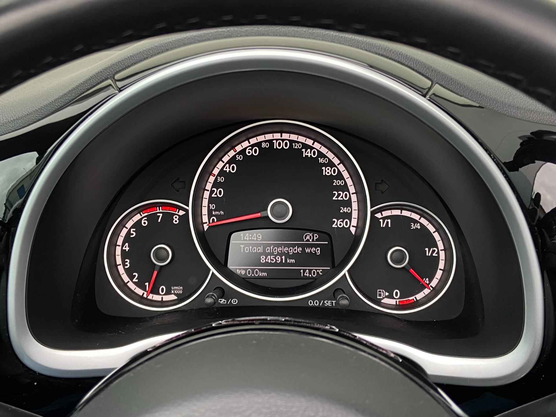 Volkswagen Beetle Cabriolet 1.4 TSI (150pk) automaat - volleder - parkeersensoren - stoelverwarming - 33/37