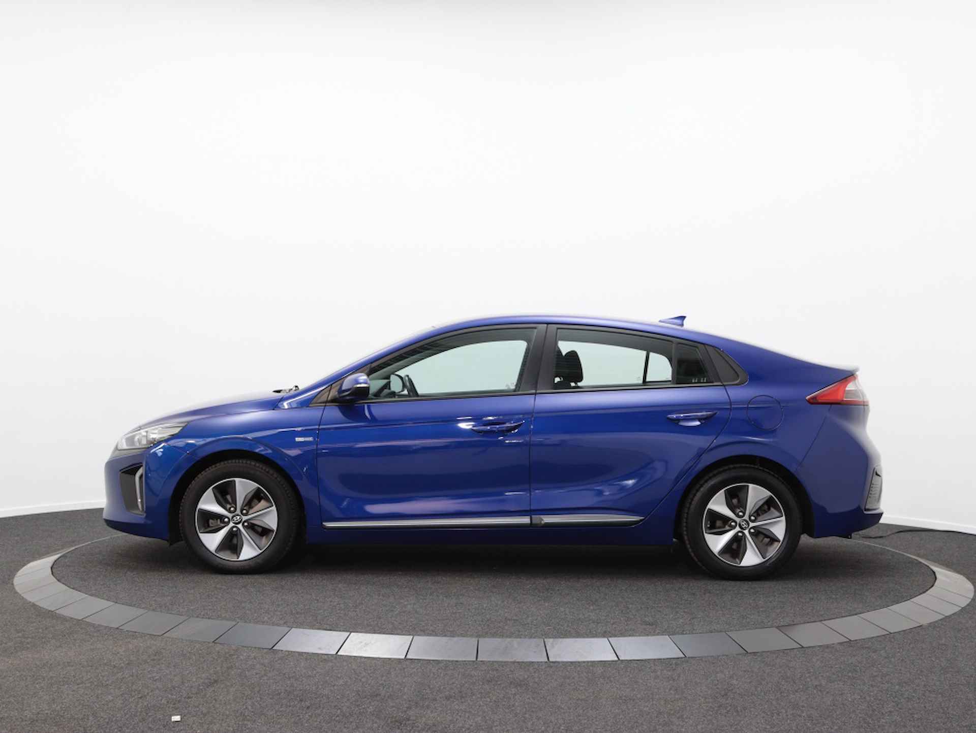 Hyundai IONIQ Comfort EV 28kWh | €2.000 SEPP | Navigatie | Airco | Carplay | - 11/47