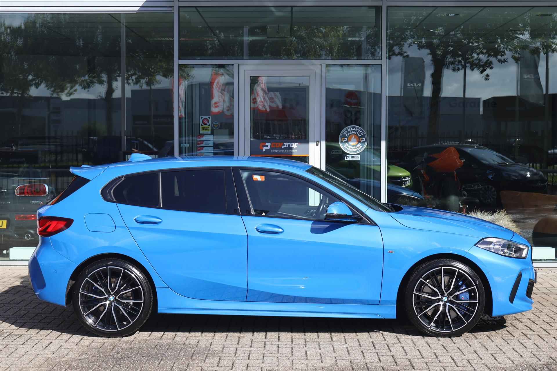 BMW 1-Serie (f40) 118i M-Sport 140PK AUT | Carplay I Misano Blue I Navi I Camera I Kuipstoel - 16/55