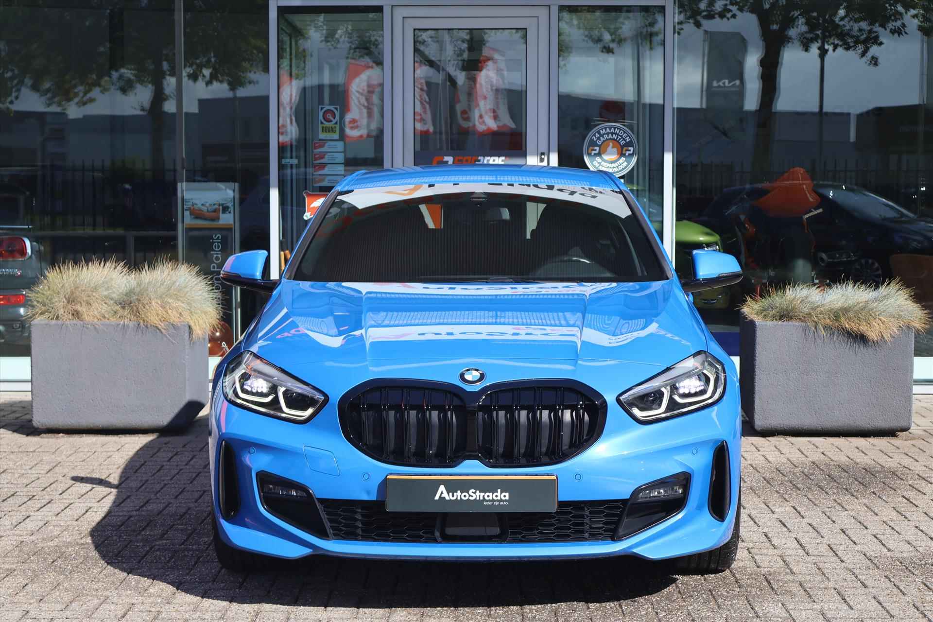 BMW 1-Serie (f40) 118i M-Sport 140PK AUT | Carplay I Misano Blue I Navi I Camera I Kuipstoel - 47/55