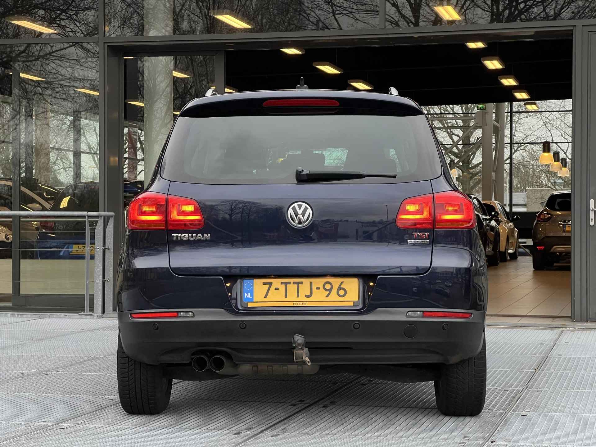 Volkswagen Tiguan 1.4 TSI Sport&Style | Trekhaak | Navigatie | Sensoren voor + achter - 19/34